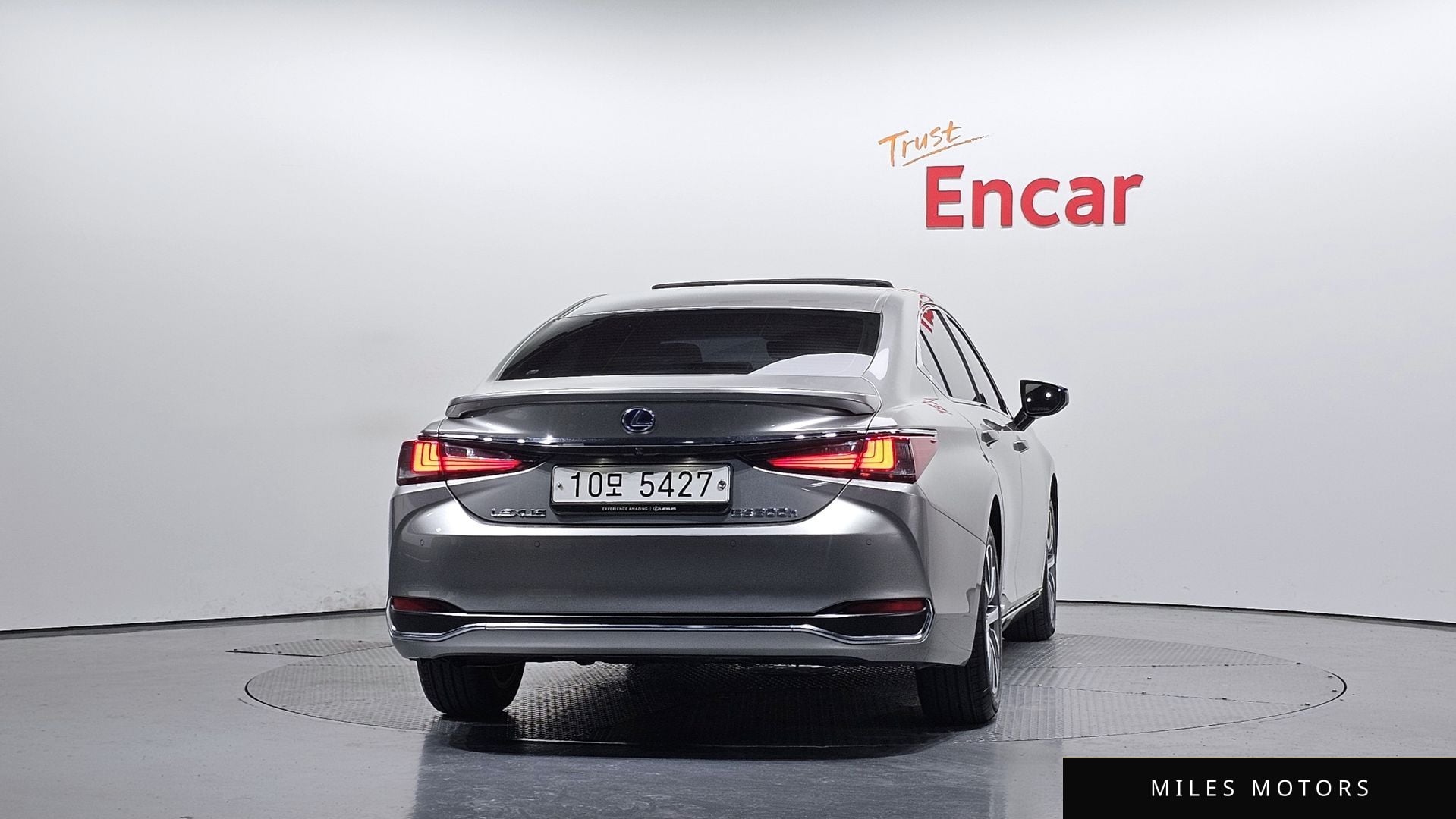 Лексус ES300h 2019 — миниатюра 4