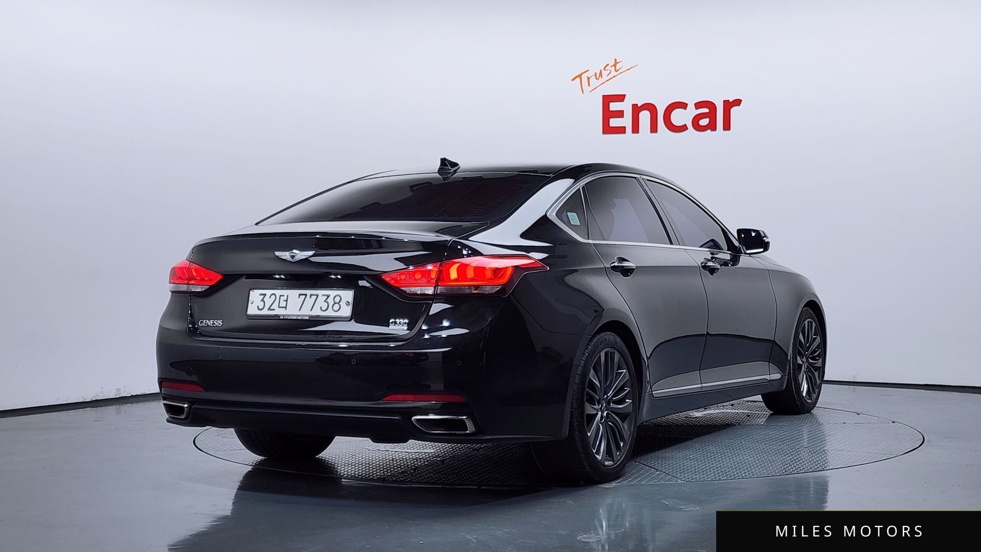 Hyundai Genesis 2016 — миниатюра 2