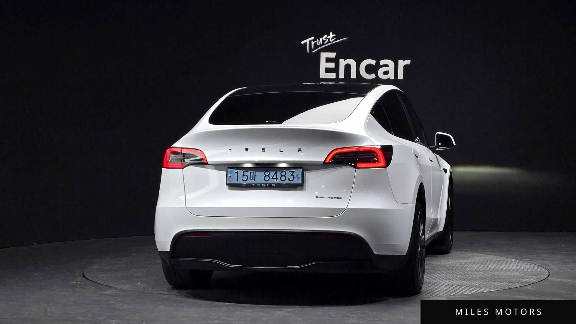 Tesla Model Y 2021 — миниатюра 4
