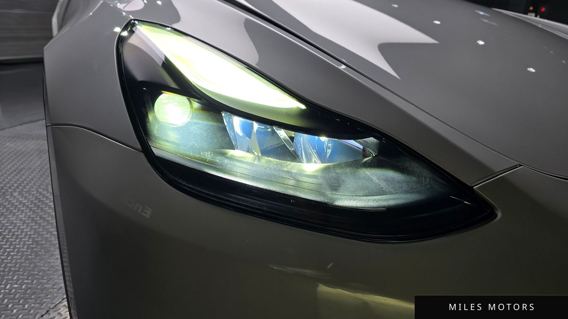 Tesla Model Y 2021 — миниатюра 8