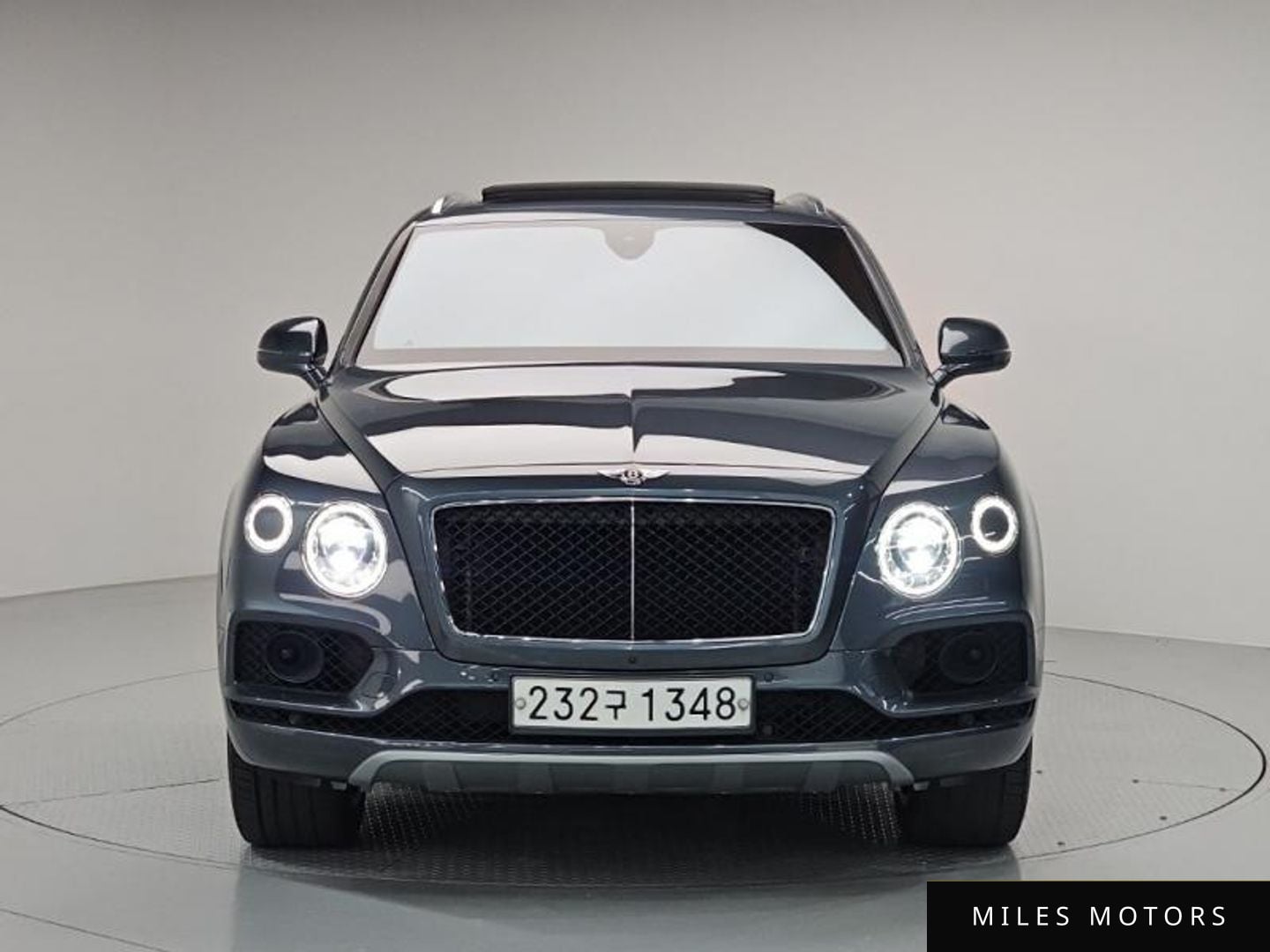 Bentley Bentayga 2019 — миниатюра 2