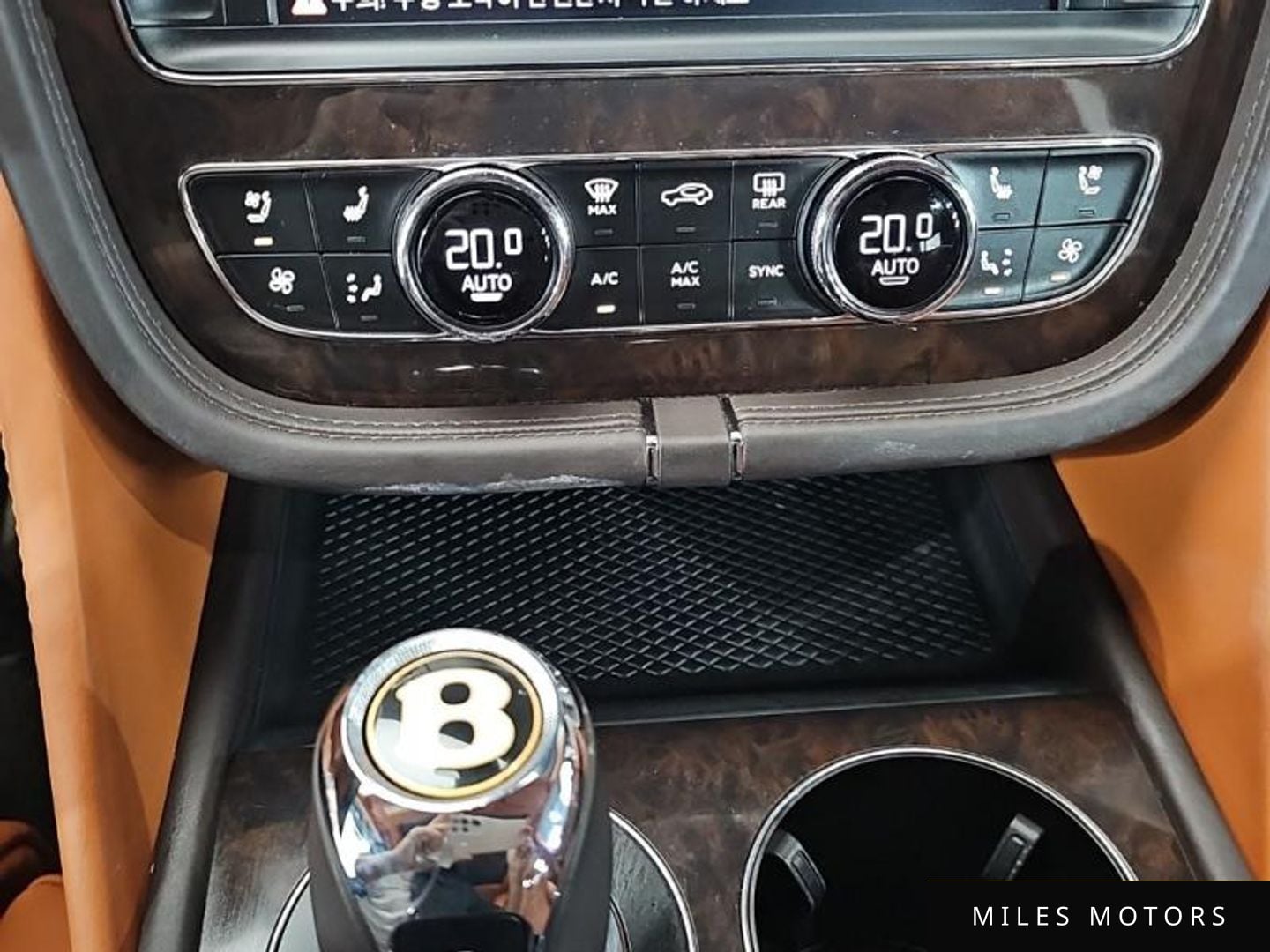 Bentley Bentayga 2019 — миниатюра 10