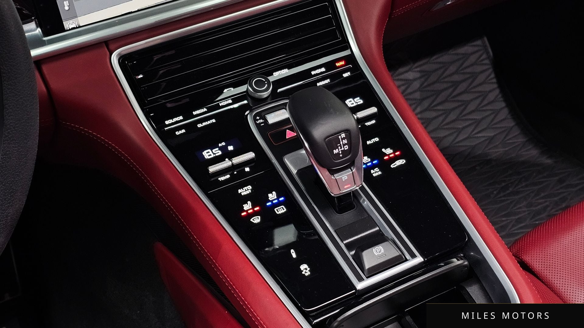 Porsche Panamera 2018 — миниатюра 9