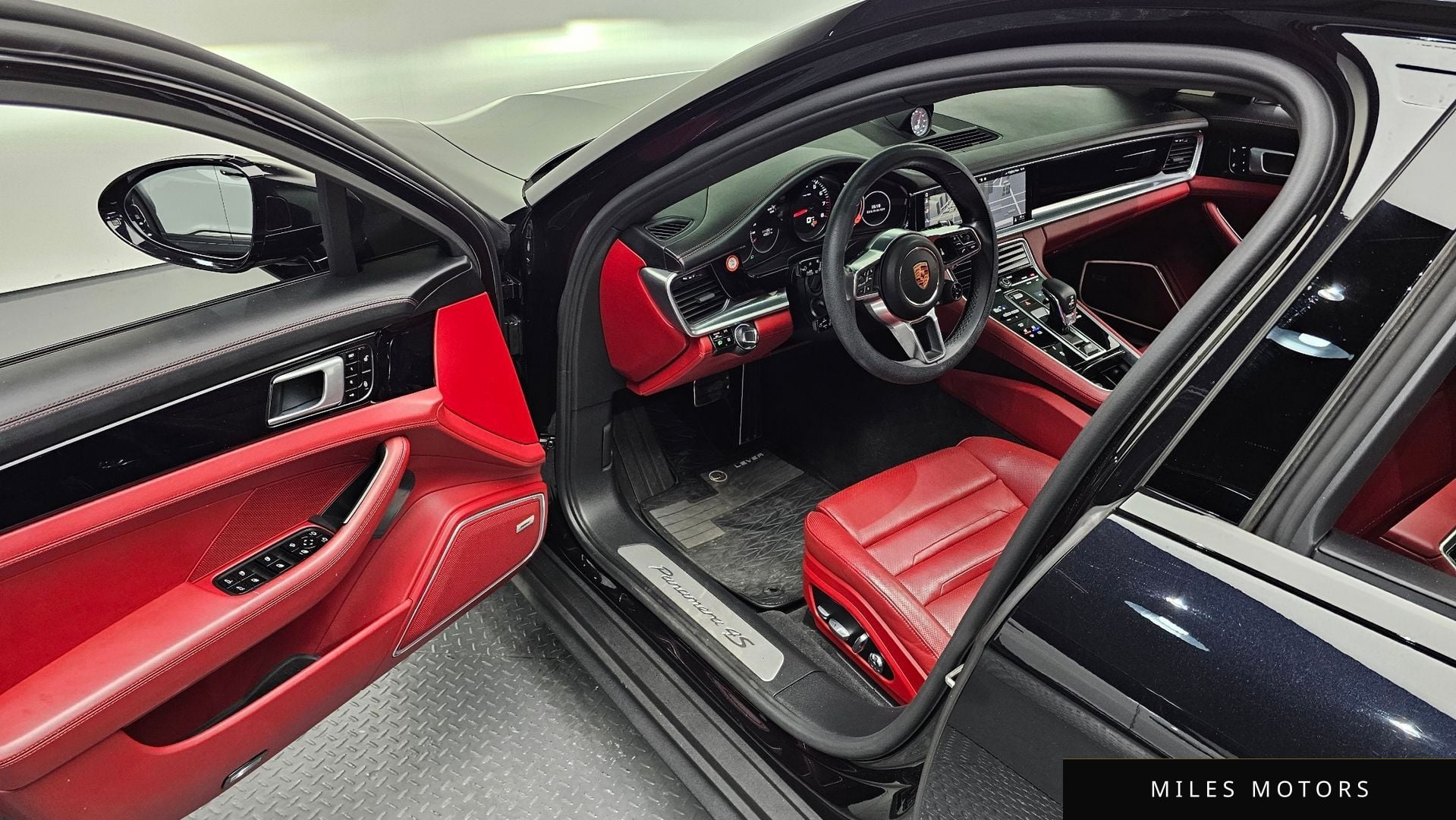 Porsche Panamera 2018 — миниатюра 11