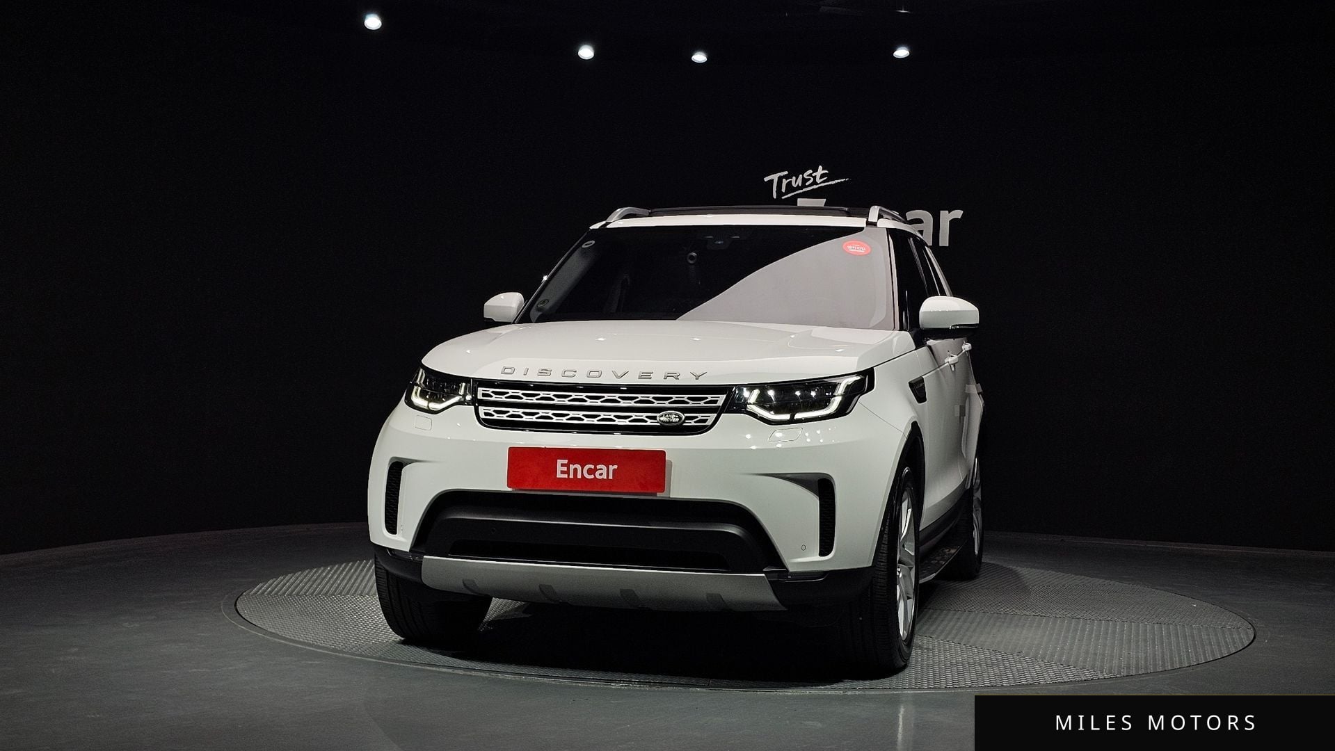 Land Rover Discovery 2019 — миниатюра 3