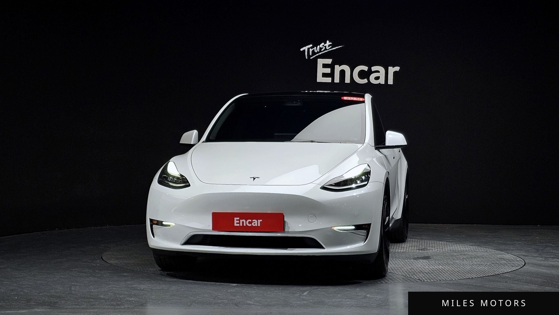 Tesla Model Y 2022 — миниатюра 2