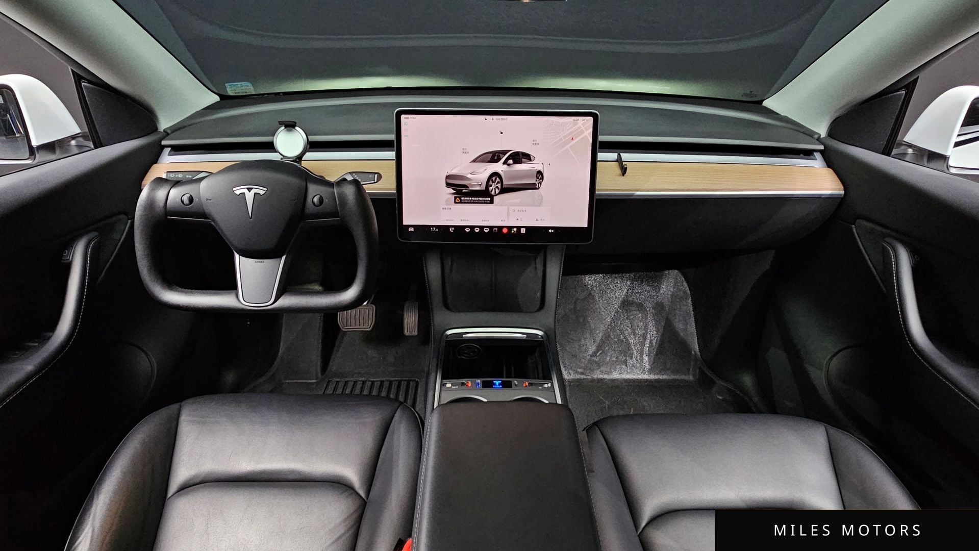 Tesla Model Y 2022 — миниатюра 9