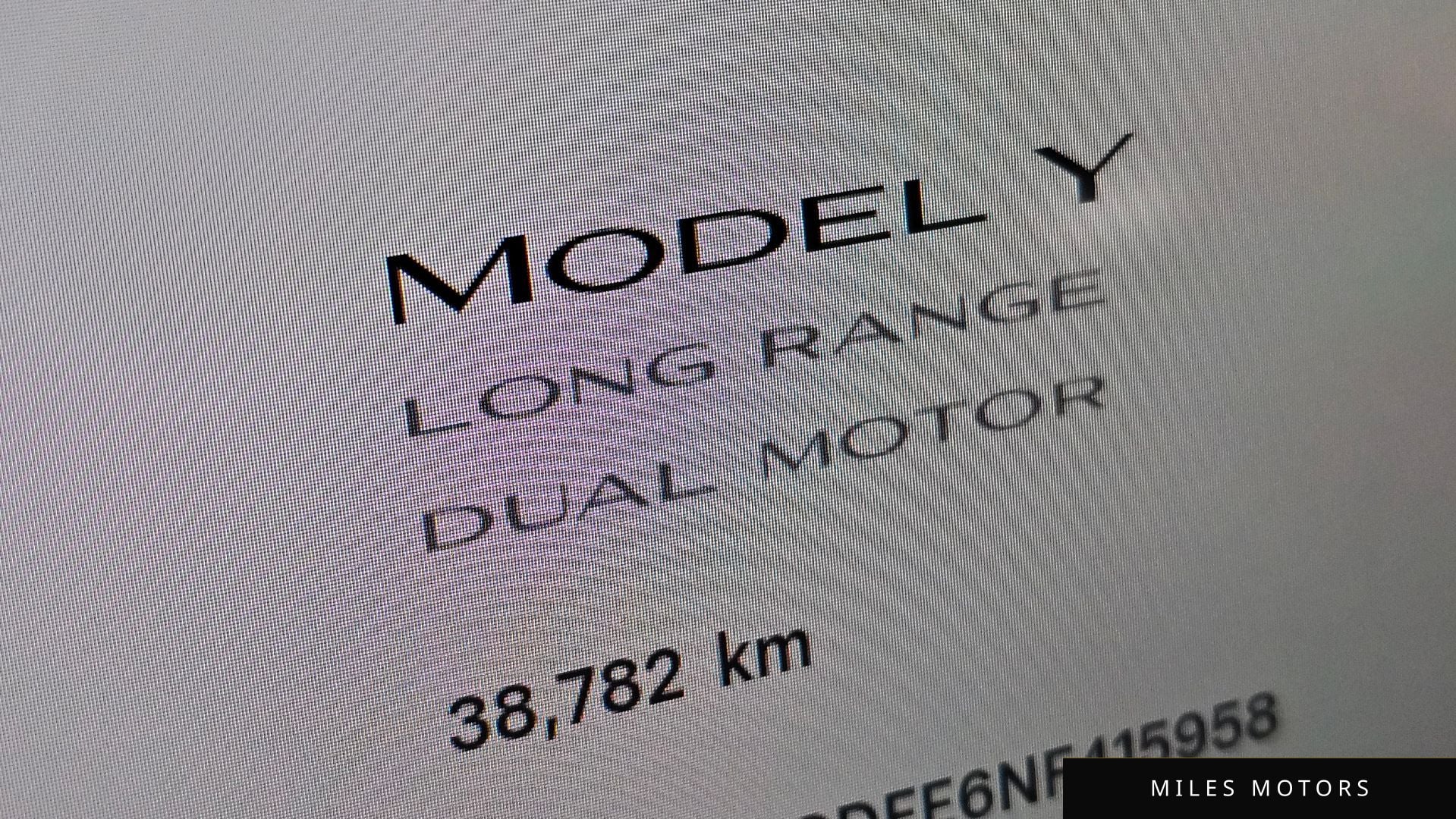 Tesla Model Y 2022 — миниатюра 10