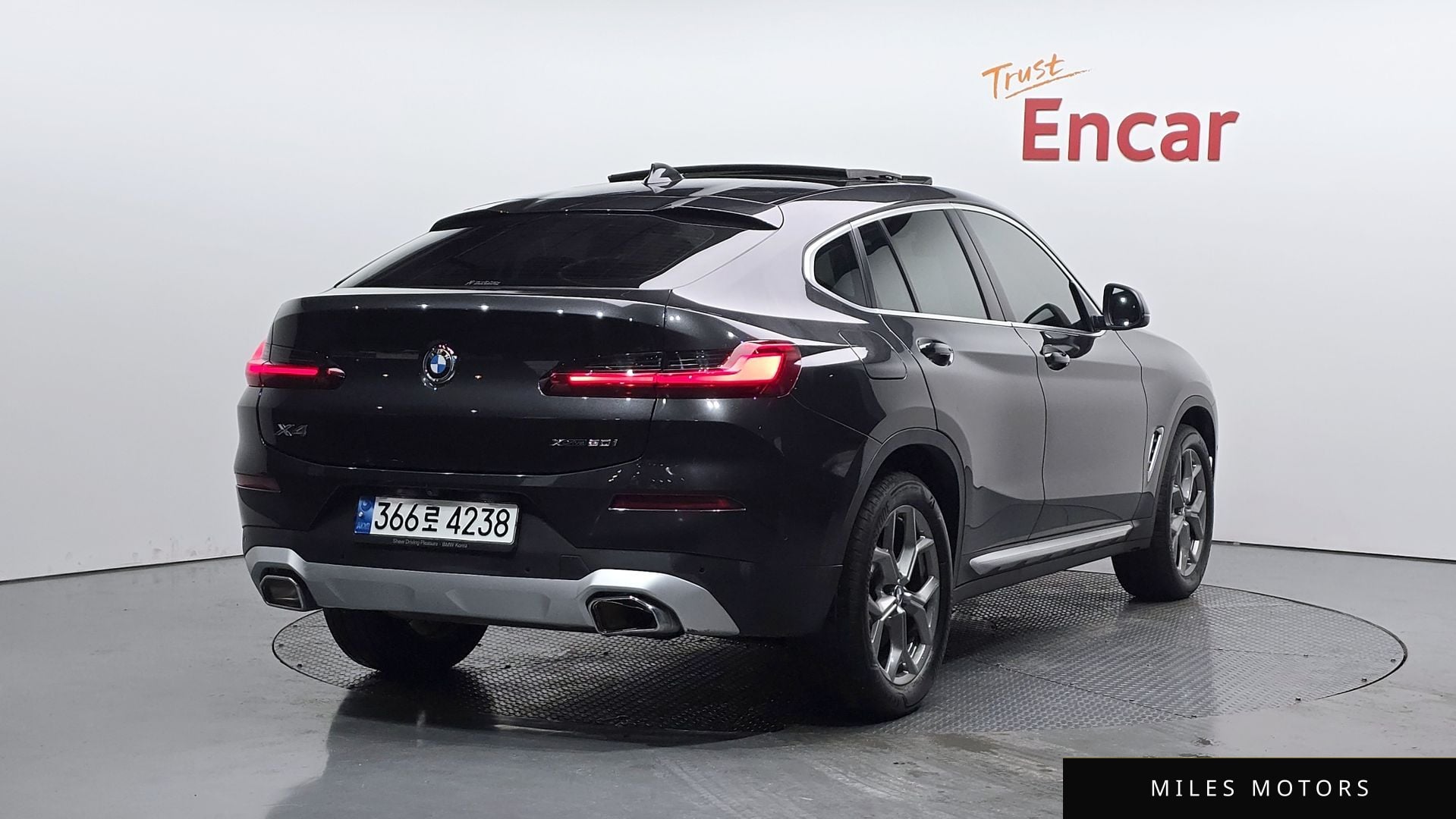 BMW X4 (G02) 2023 — миниатюра 2