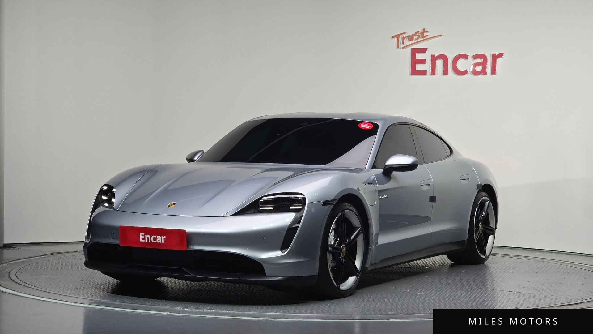 Porsche Taycan 2022 — фото 1 из 12