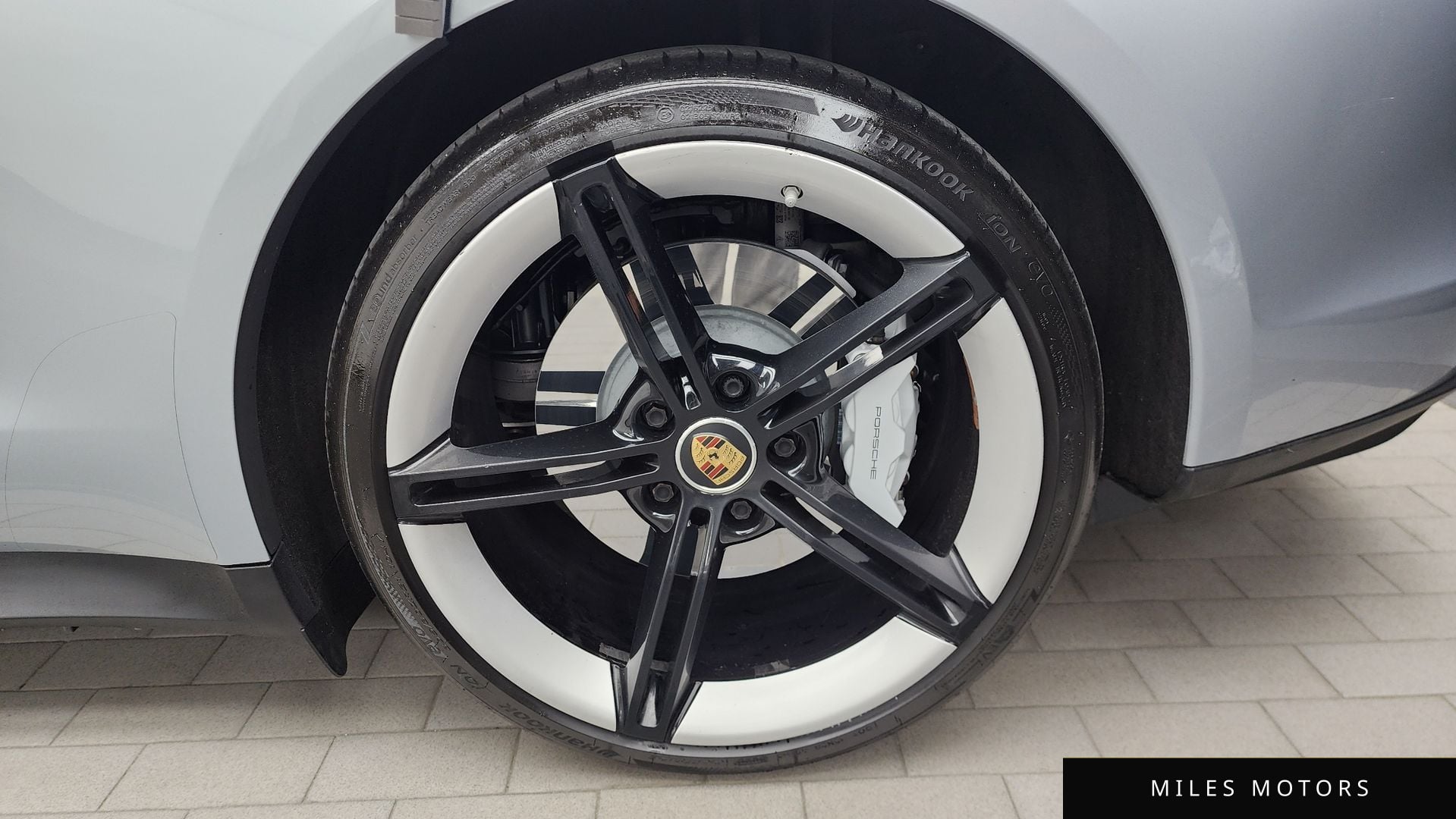 Porsche Taycan 2022 — миниатюра 7