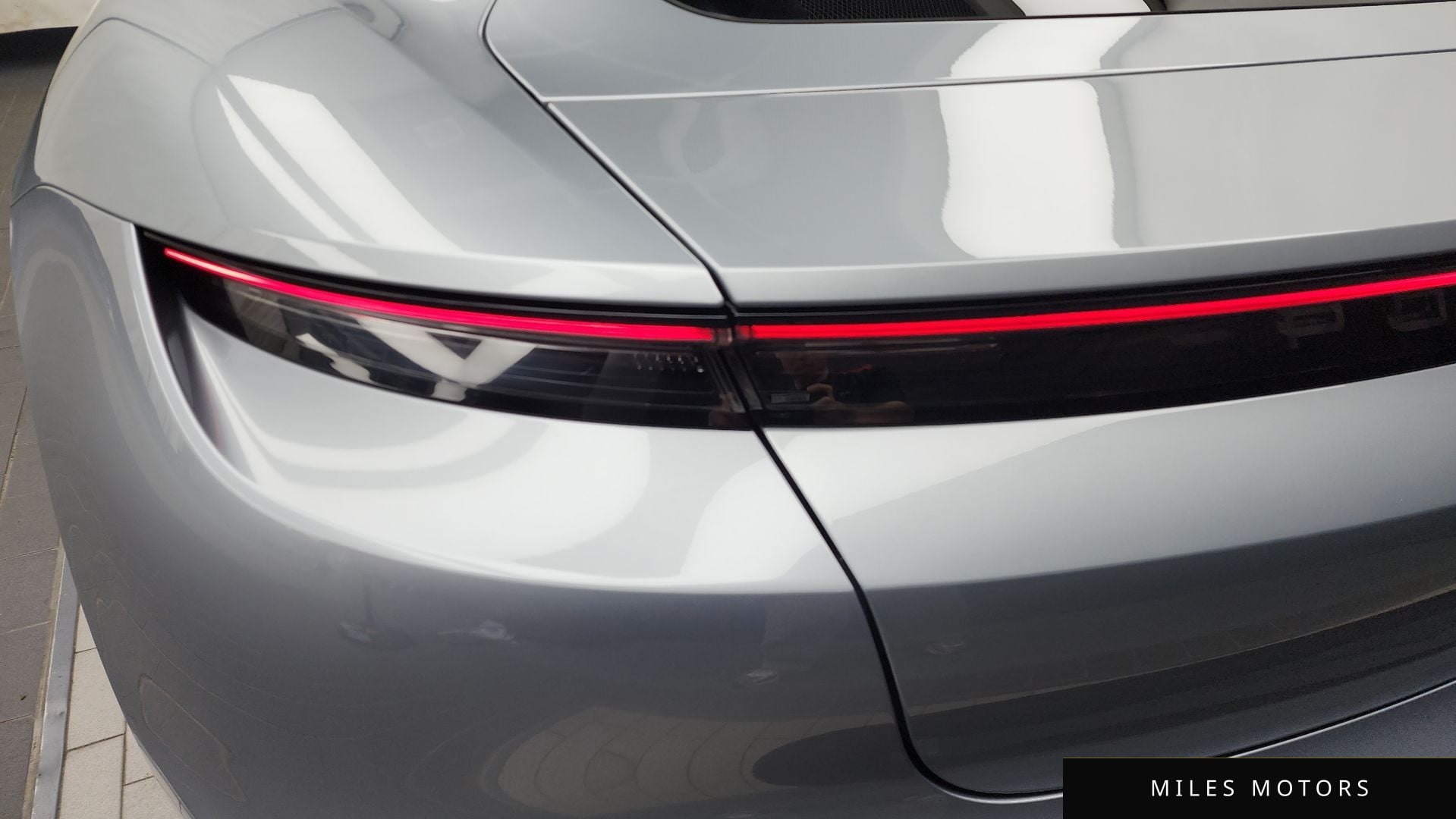 Porsche Taycan 2022 — миниатюра 9