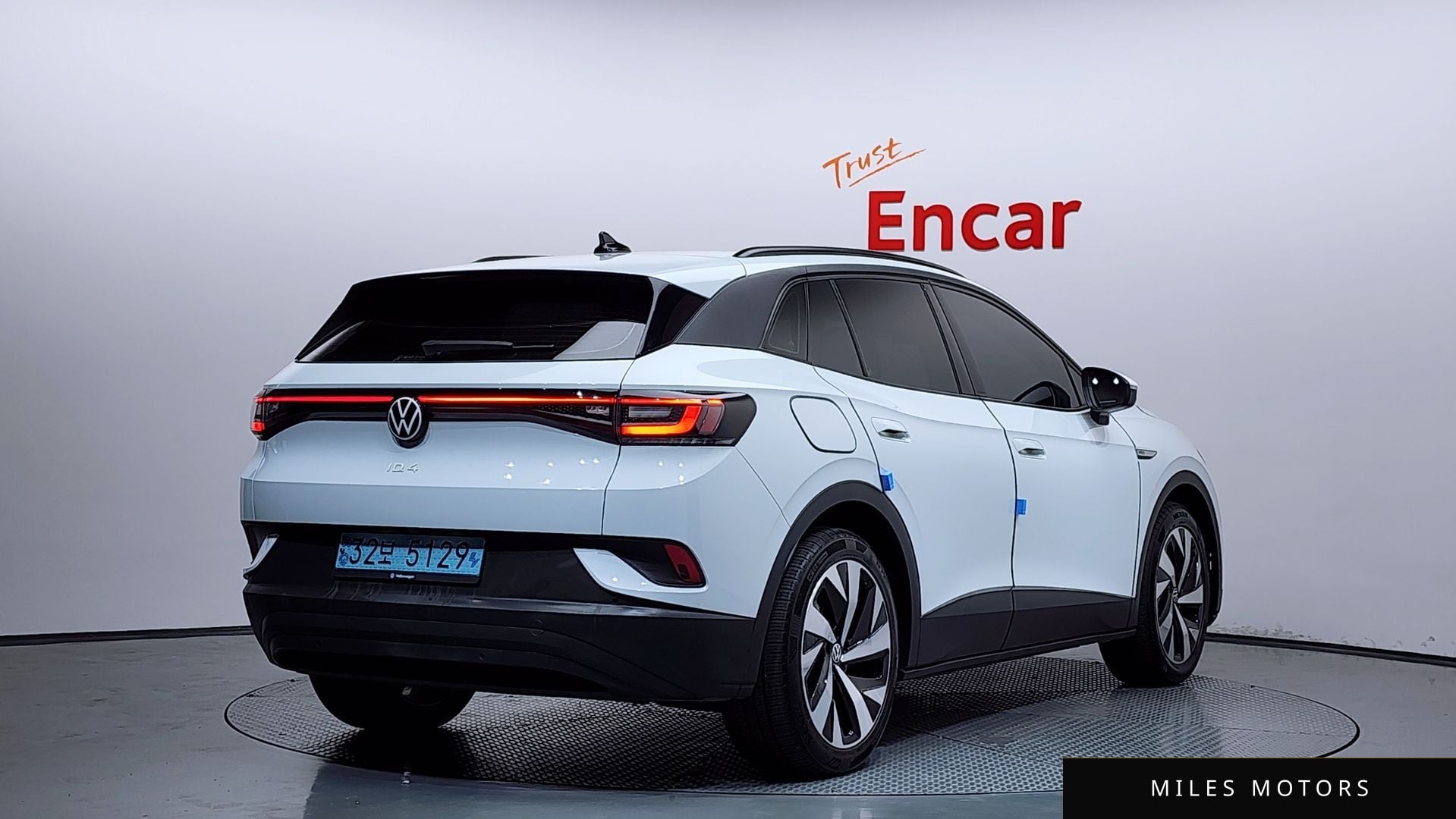 Volkswagen ID.4 2023 — миниатюра 2