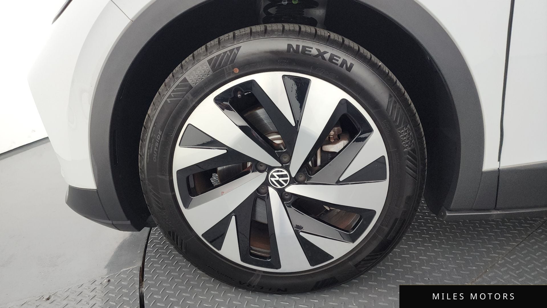 Volkswagen ID.4 2023 — миниатюра 5