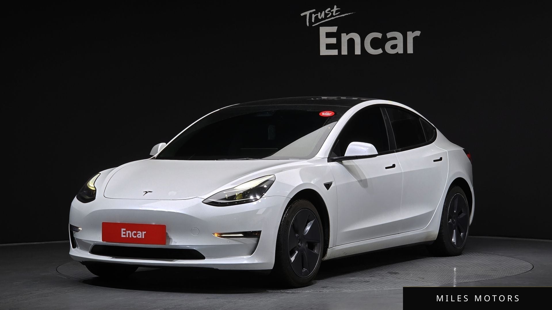Tesla Model 3 2022 — фото 1 из 12