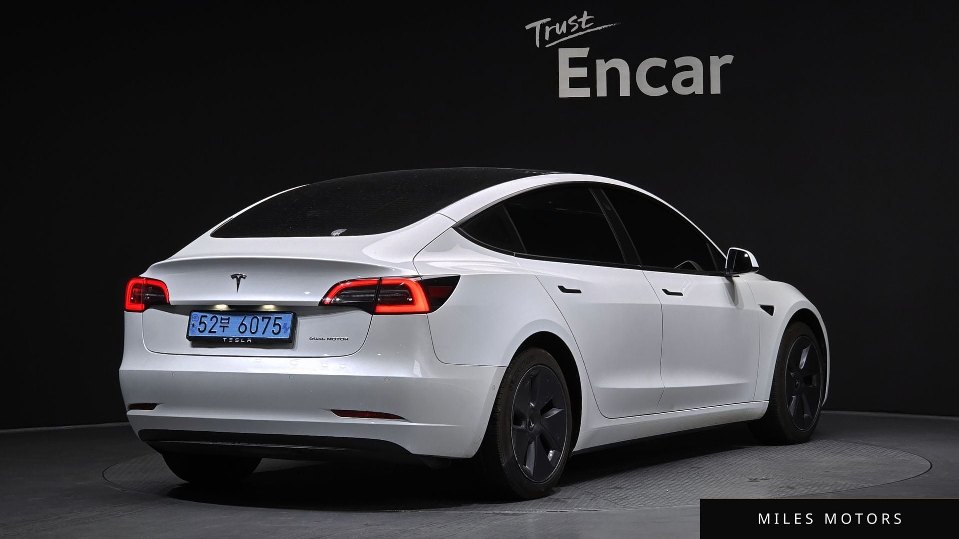 Tesla Model 3 2022 — миниатюра 2