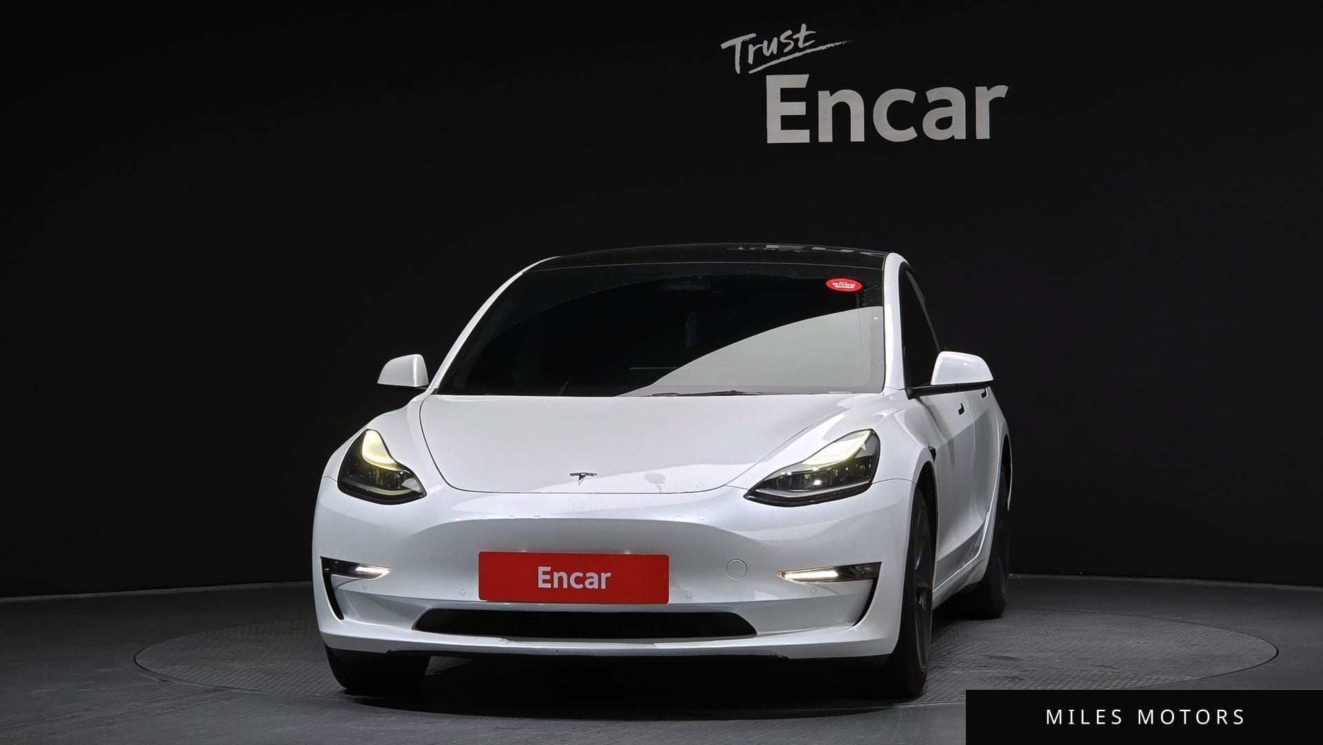 Tesla Model 3 2022 — миниатюра 3