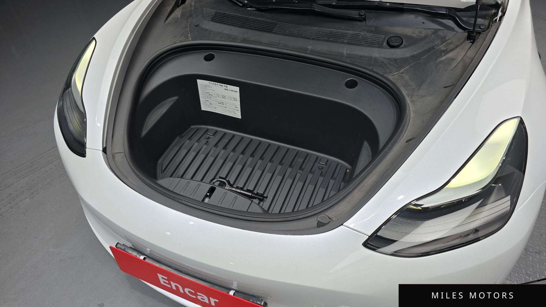 Tesla Model 3 2022 — миниатюра 6