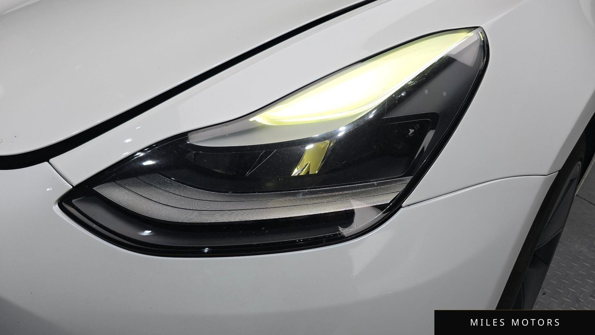 Tesla Model 3 2022 — миниатюра 8