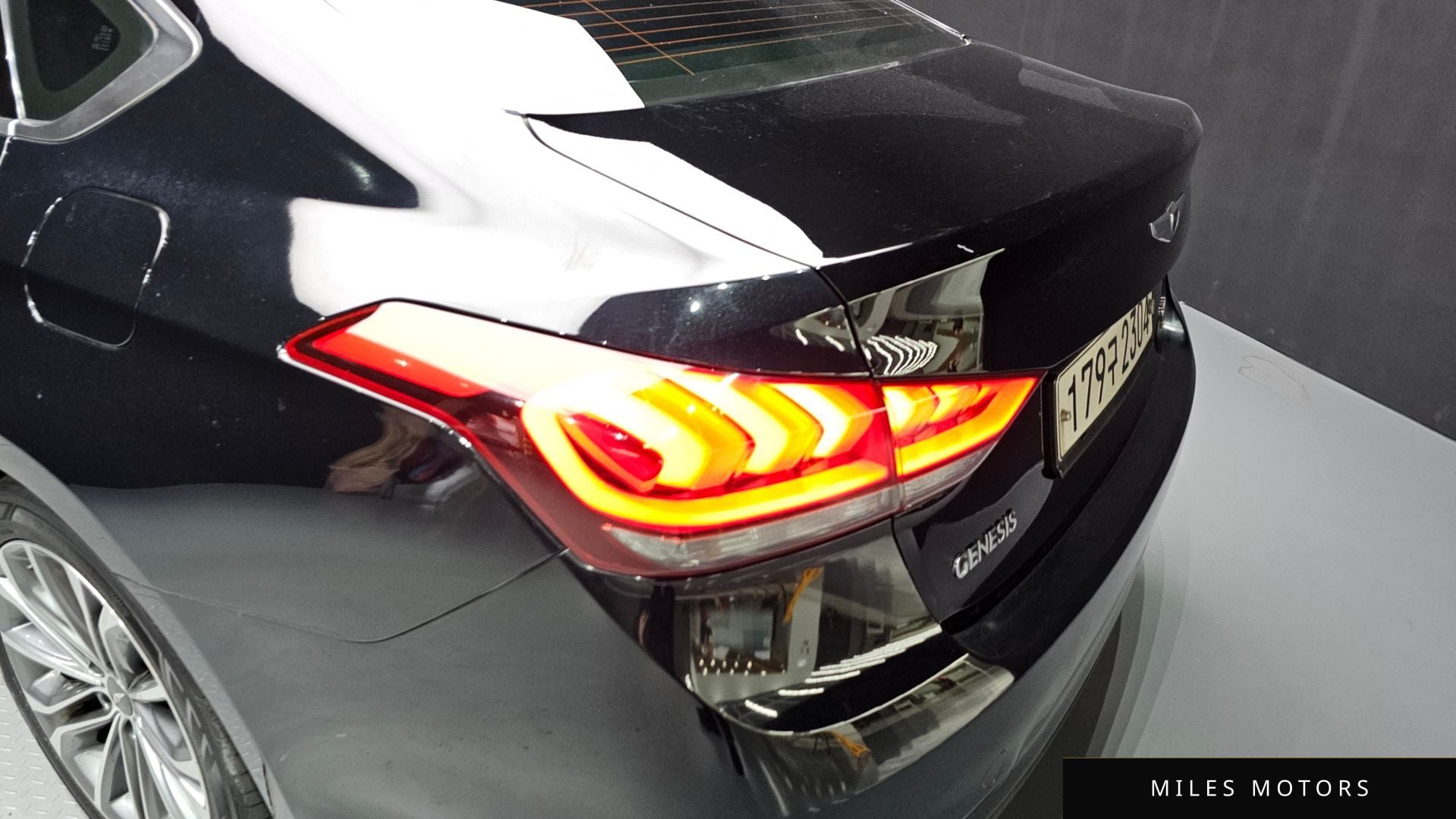 Hyundai Genesis 2015 — миниатюра 9