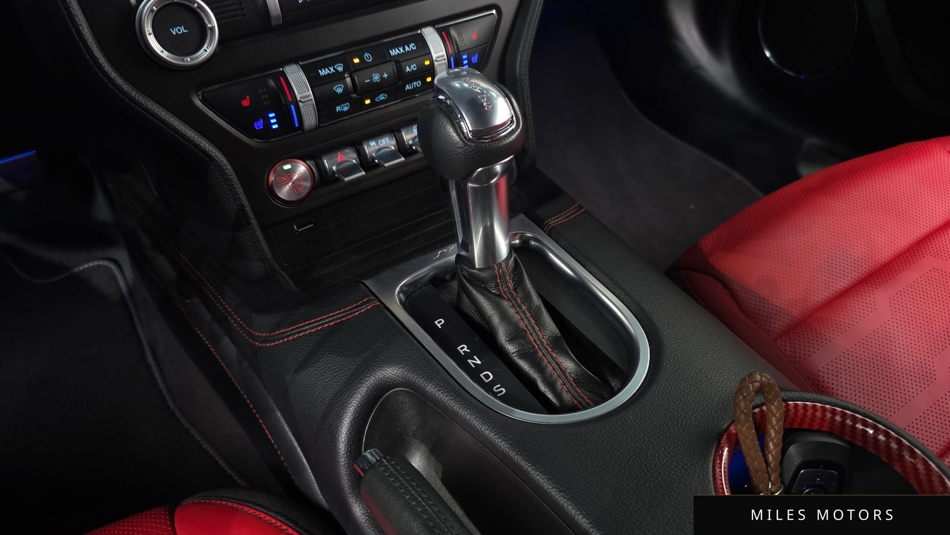 Ford Mustang 2023 — миниатюра 11