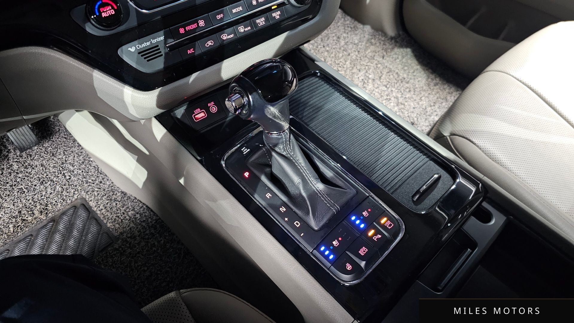 Kia Canival 2016 — миниатюра 9