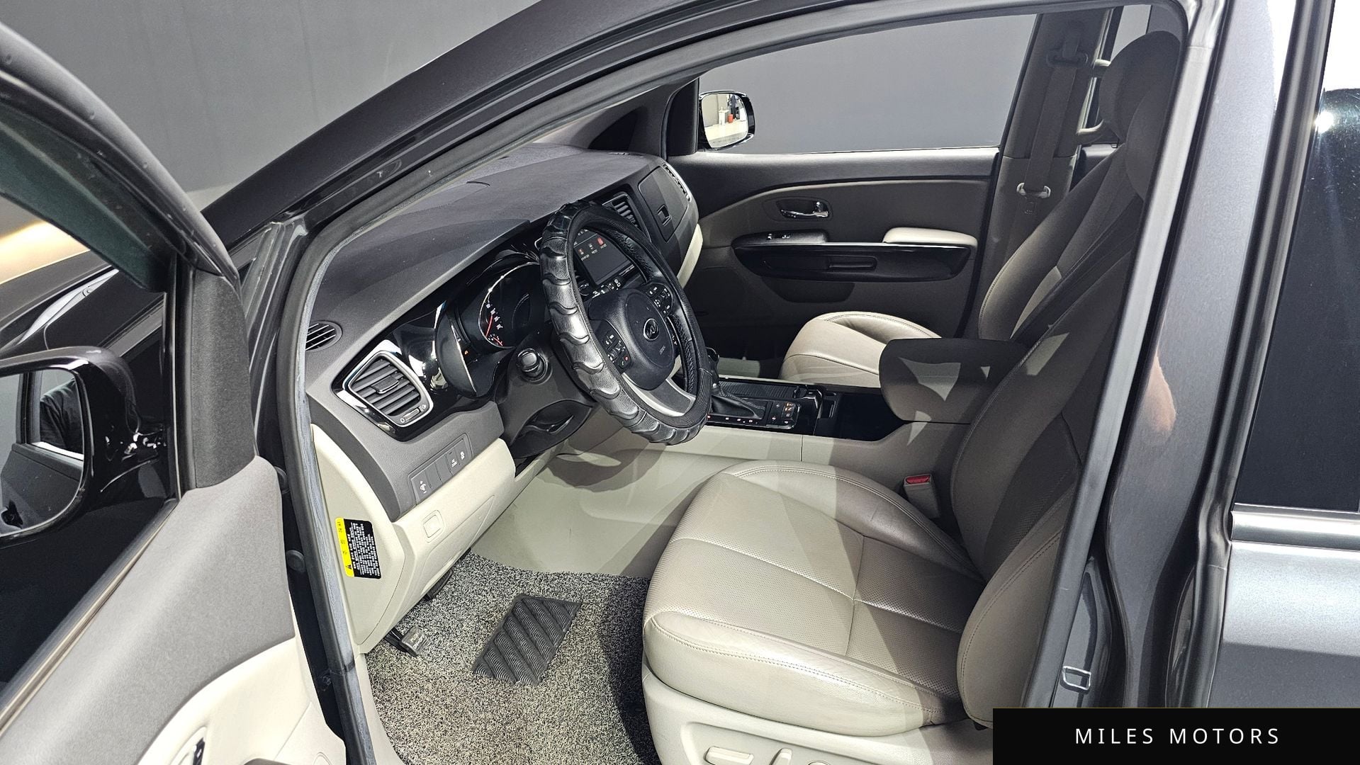 Kia Canival 2016 — миниатюра 10
