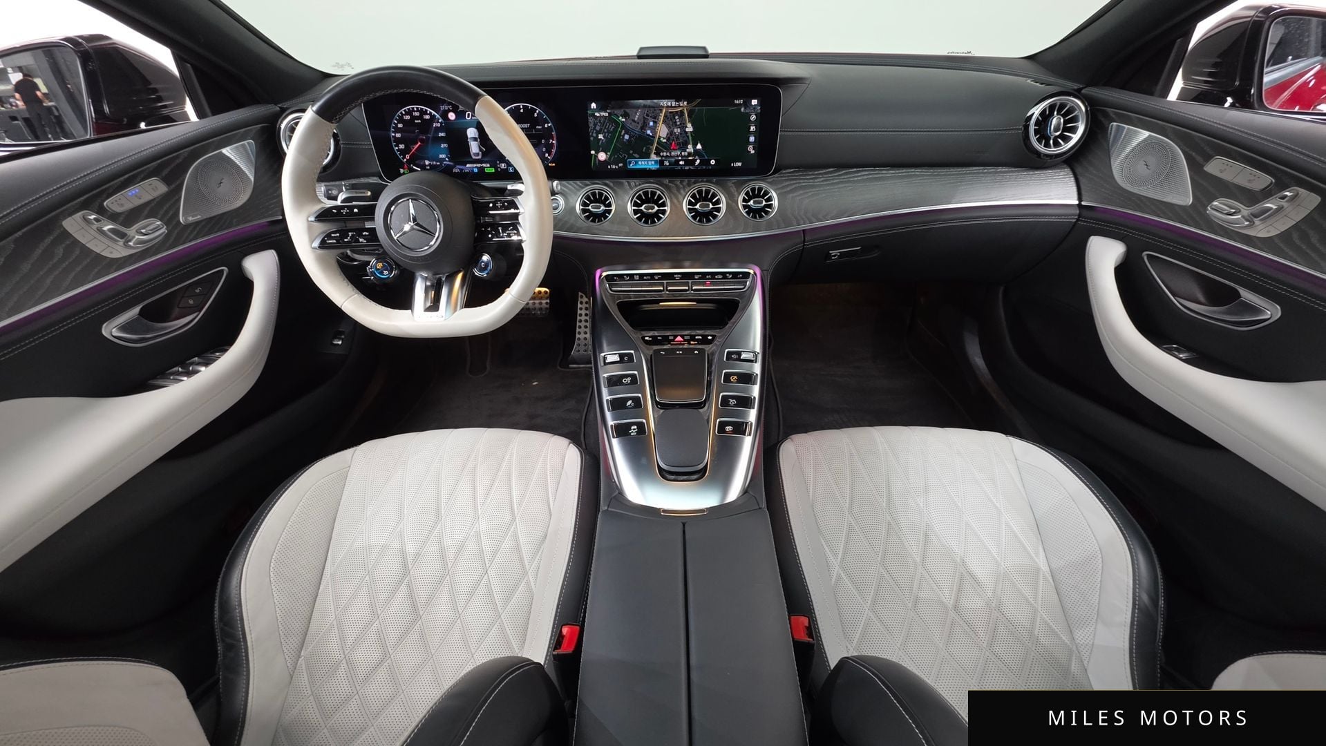 Mercedes-Benz AMG GT 2023 — миниатюра 10