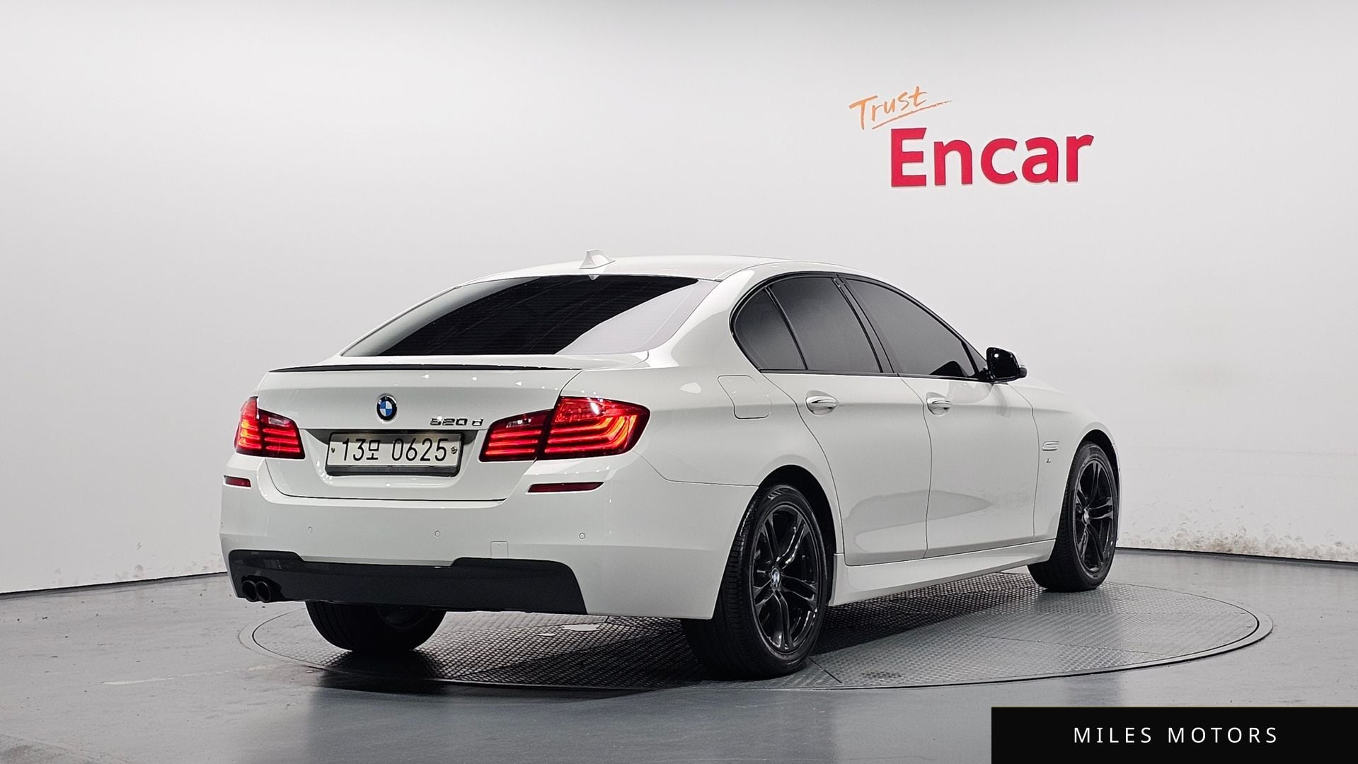 BMW 5 Series (F10) 2016 — фото 1 из 12