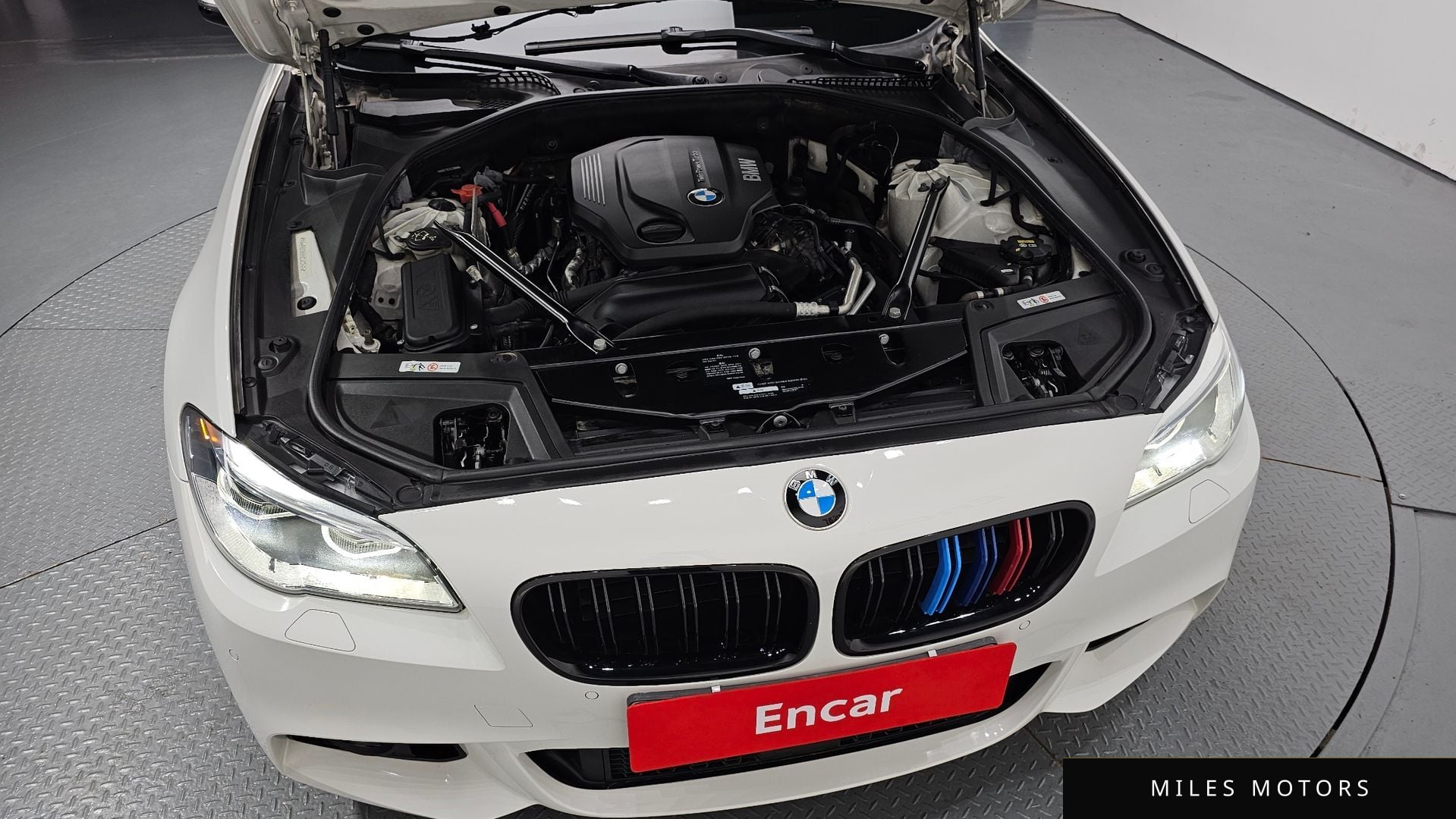 BMW 5 Series (F10) 2016 — миниатюра 5