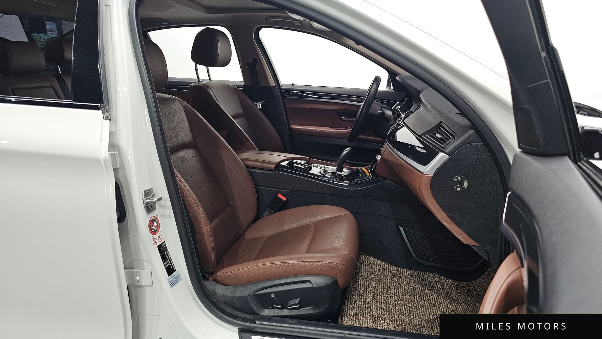 BMW 5 Series (F10) 2016 — миниатюра 12