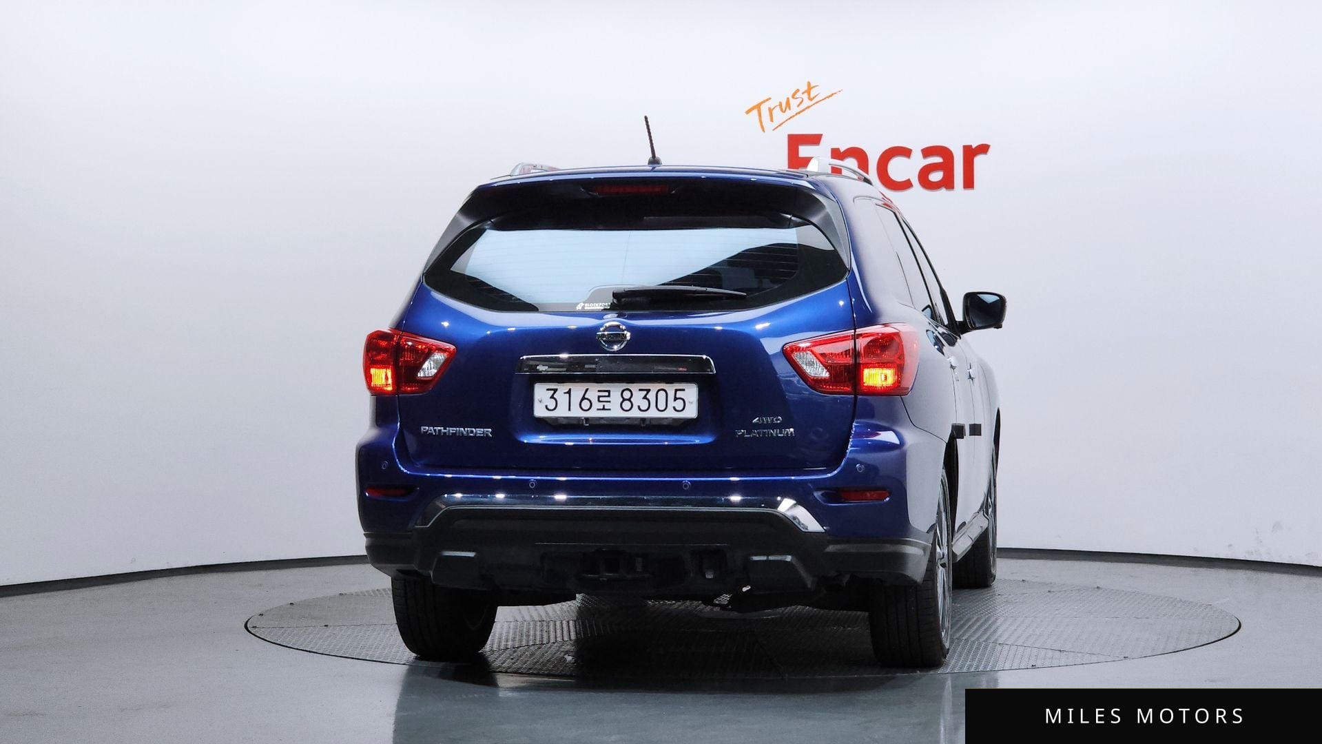 Nissan Pathfinder 2018 — миниатюра 4