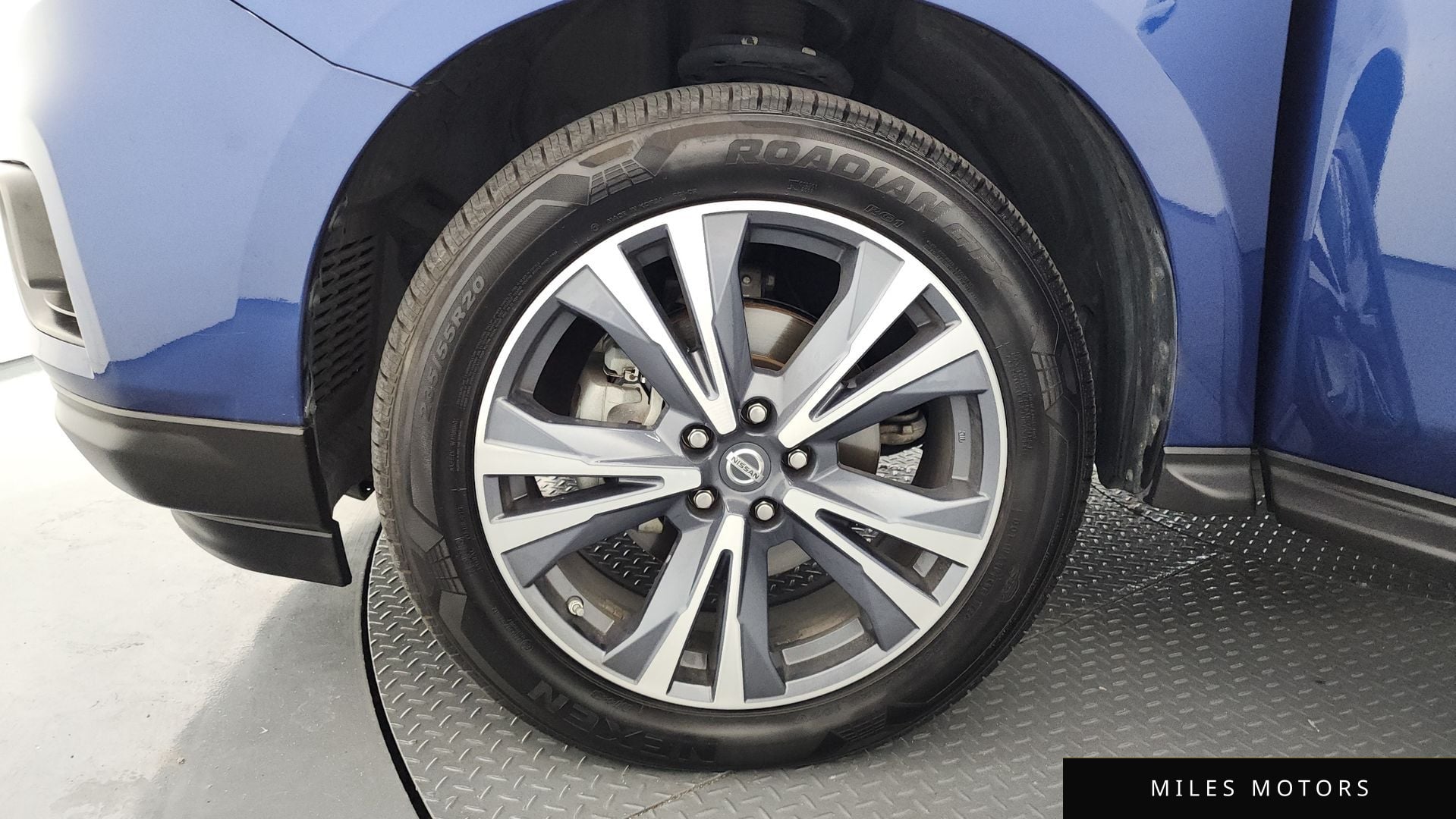 Nissan Pathfinder 2018 — миниатюра 5