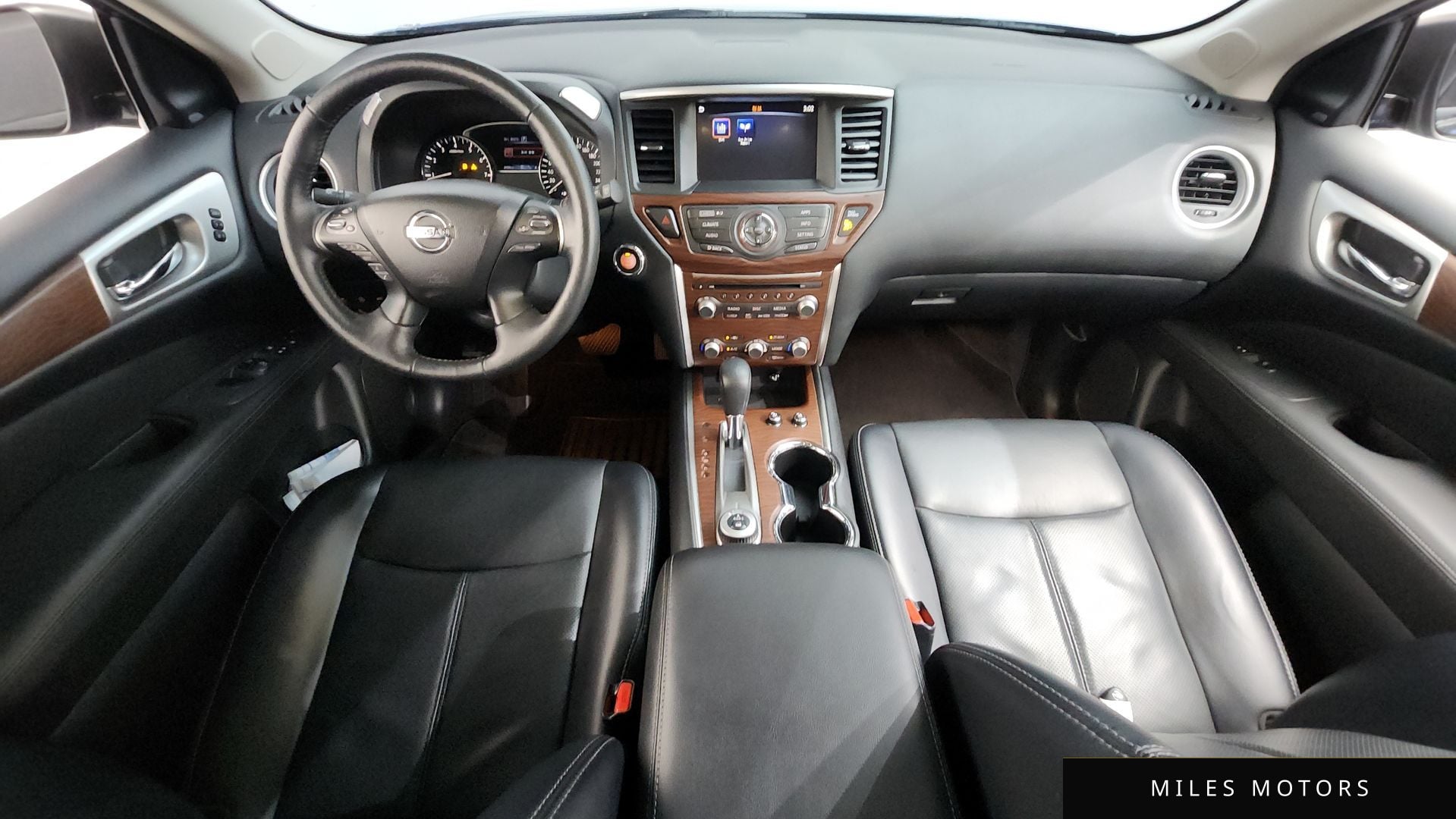 Nissan Pathfinder 2018 — миниатюра 10