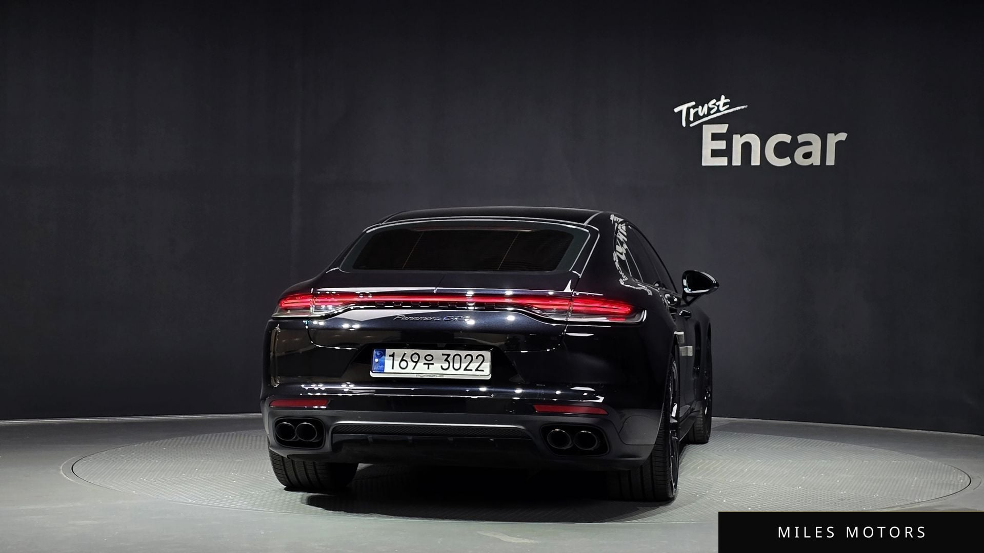 Porsche Panamera 2023 — миниатюра 4