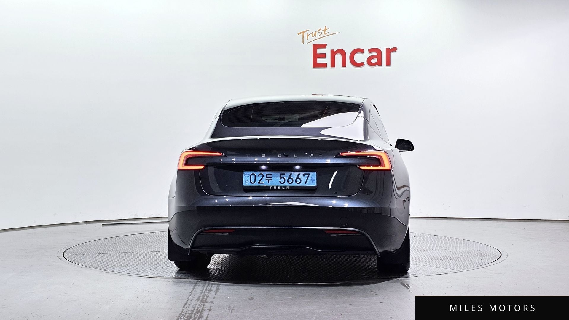 Tesla Model 3 2025 — миниатюра 4