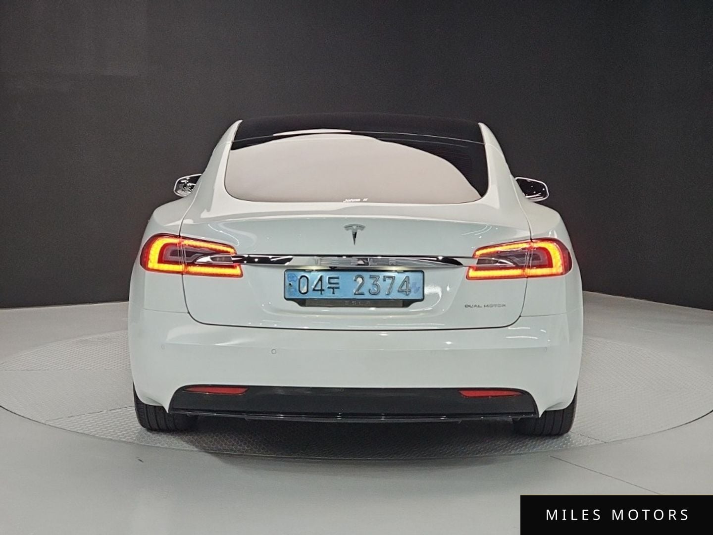 Tesla Model S 2019 — миниатюра 4