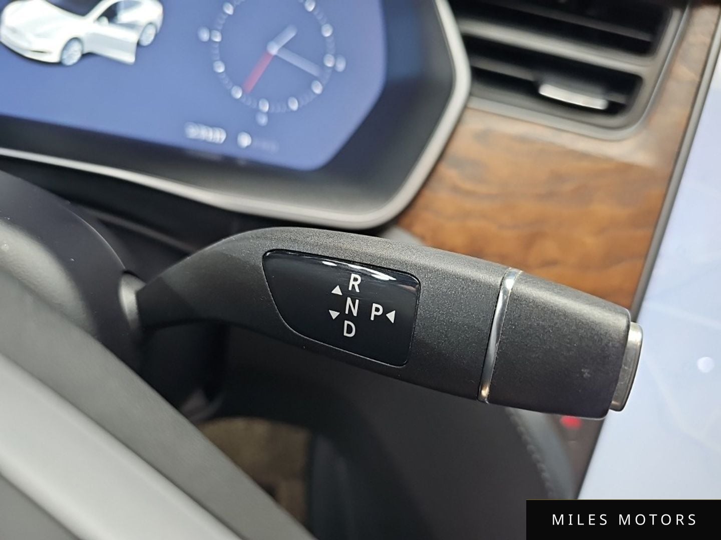 Tesla Model S 2019 — миниатюра 9
