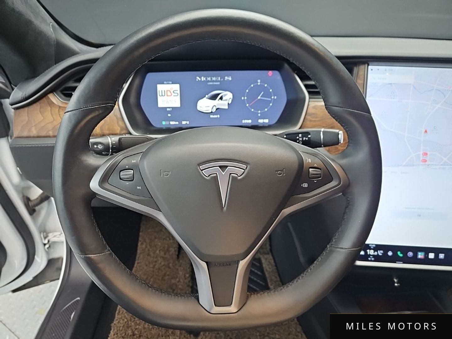 Tesla Model S 2019 — миниатюра 12
