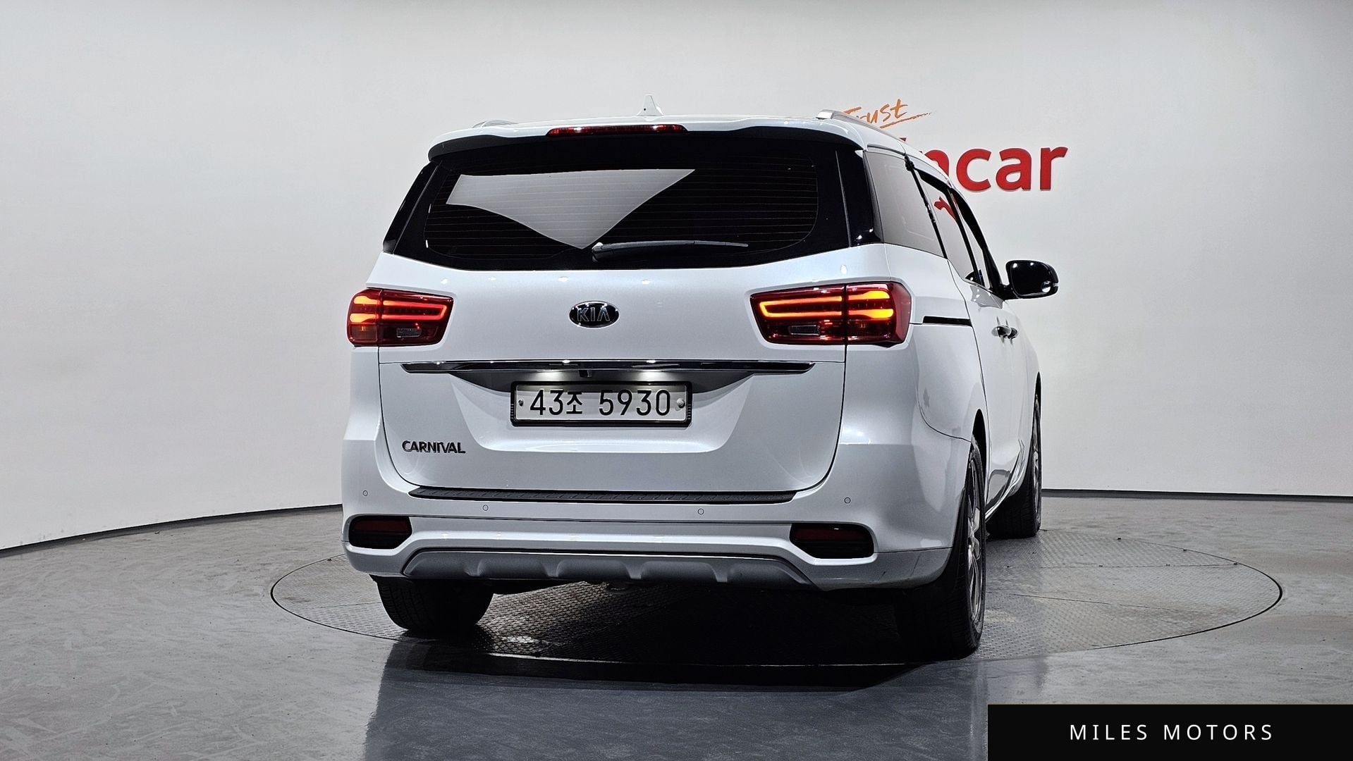 Kia Canival 2019 — миниатюра 3