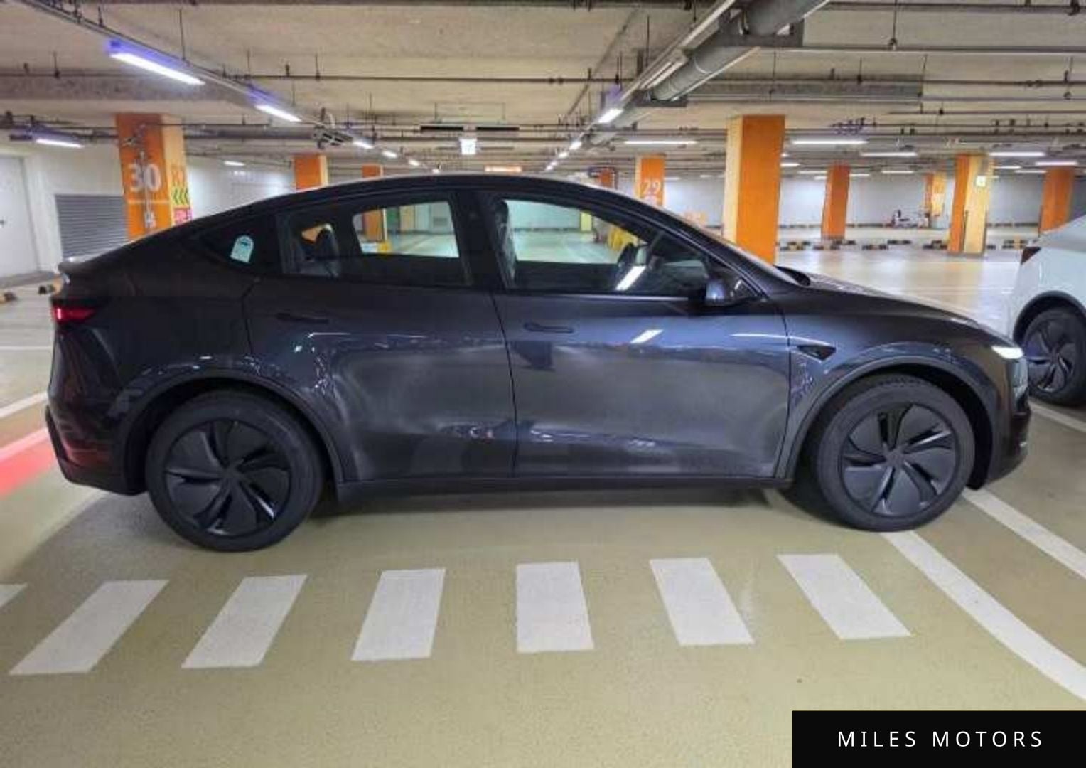 Tesla Model Y 2026 — миниатюра 11