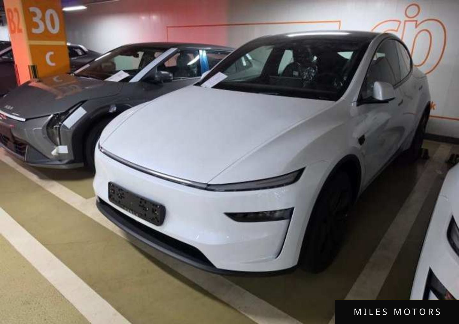 Tesla Model Y 2026 — миниатюра 2