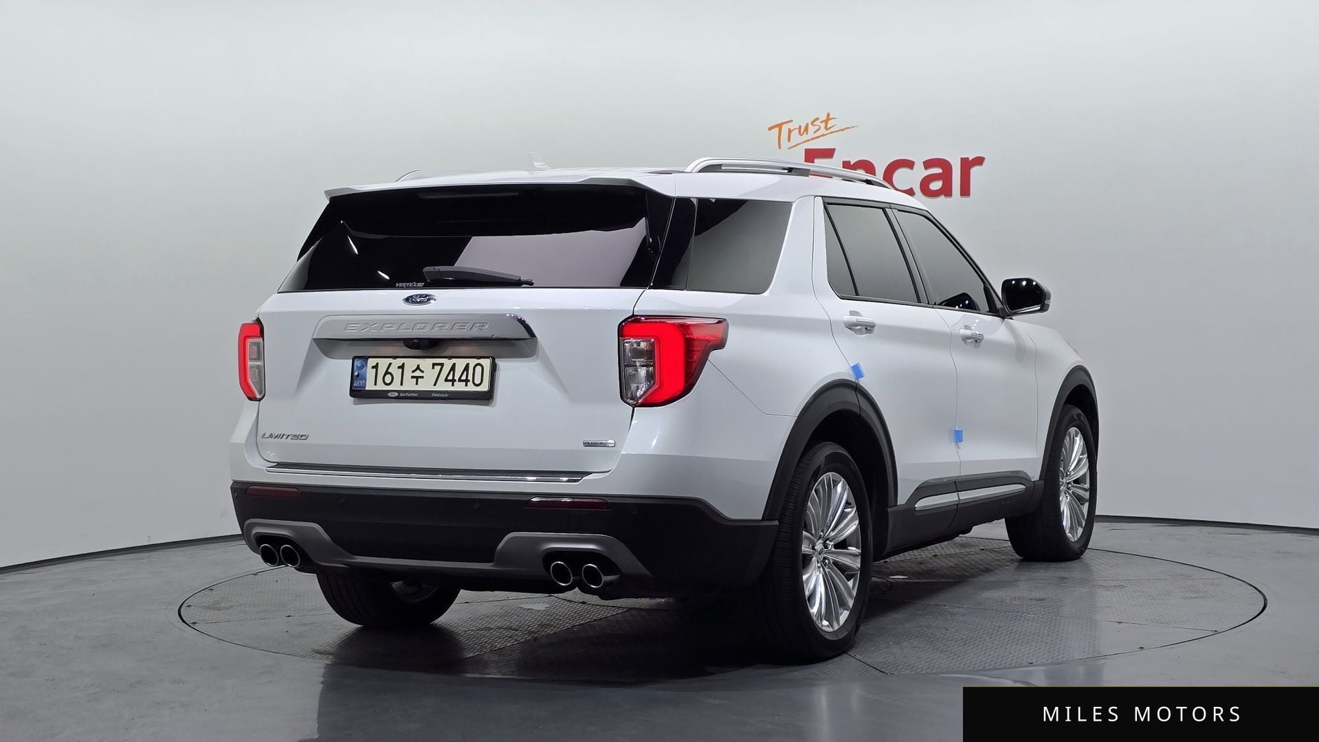 Ford Explorer 2021 — миниатюра 2