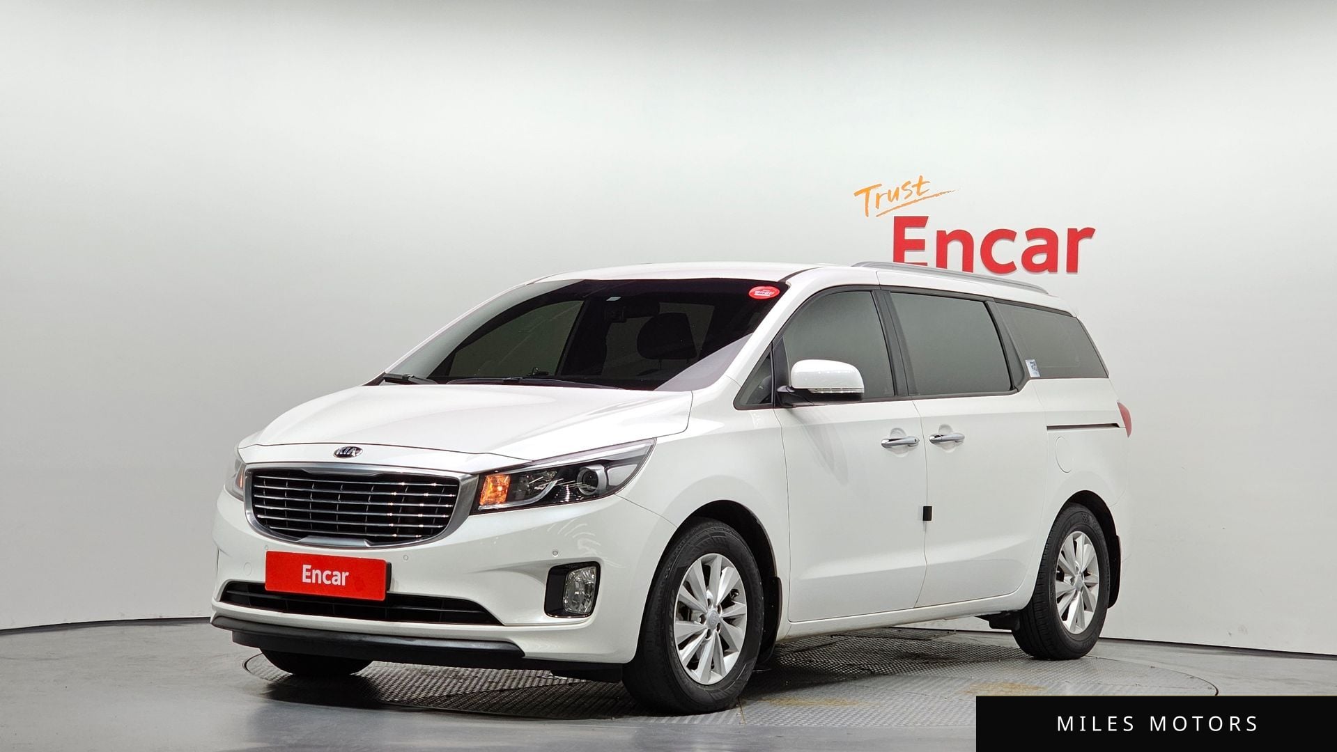 Kia Canival 2016 — фото 1 из 12