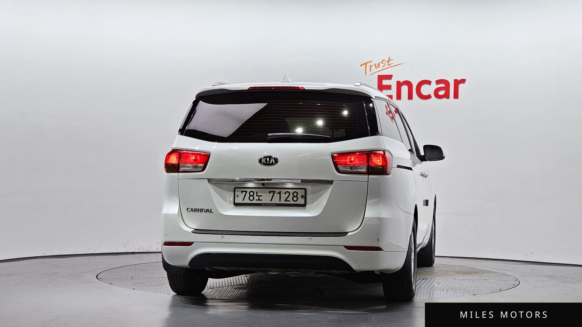 Kia Canival 2016 — миниатюра 4