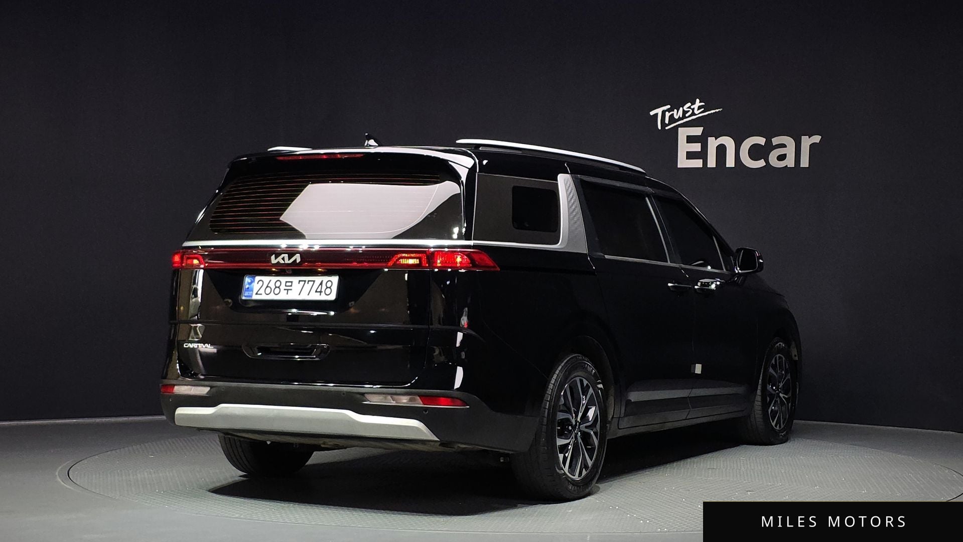 Kia Carnival 2023 — миниатюра 2