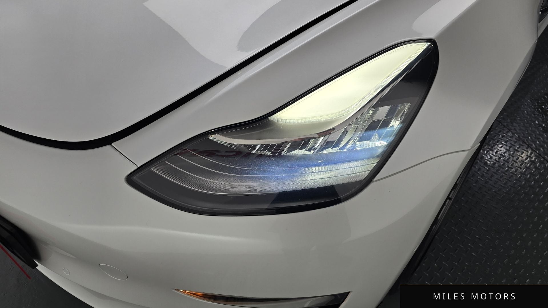 Tesla Model 3 2020 — миниатюра 8