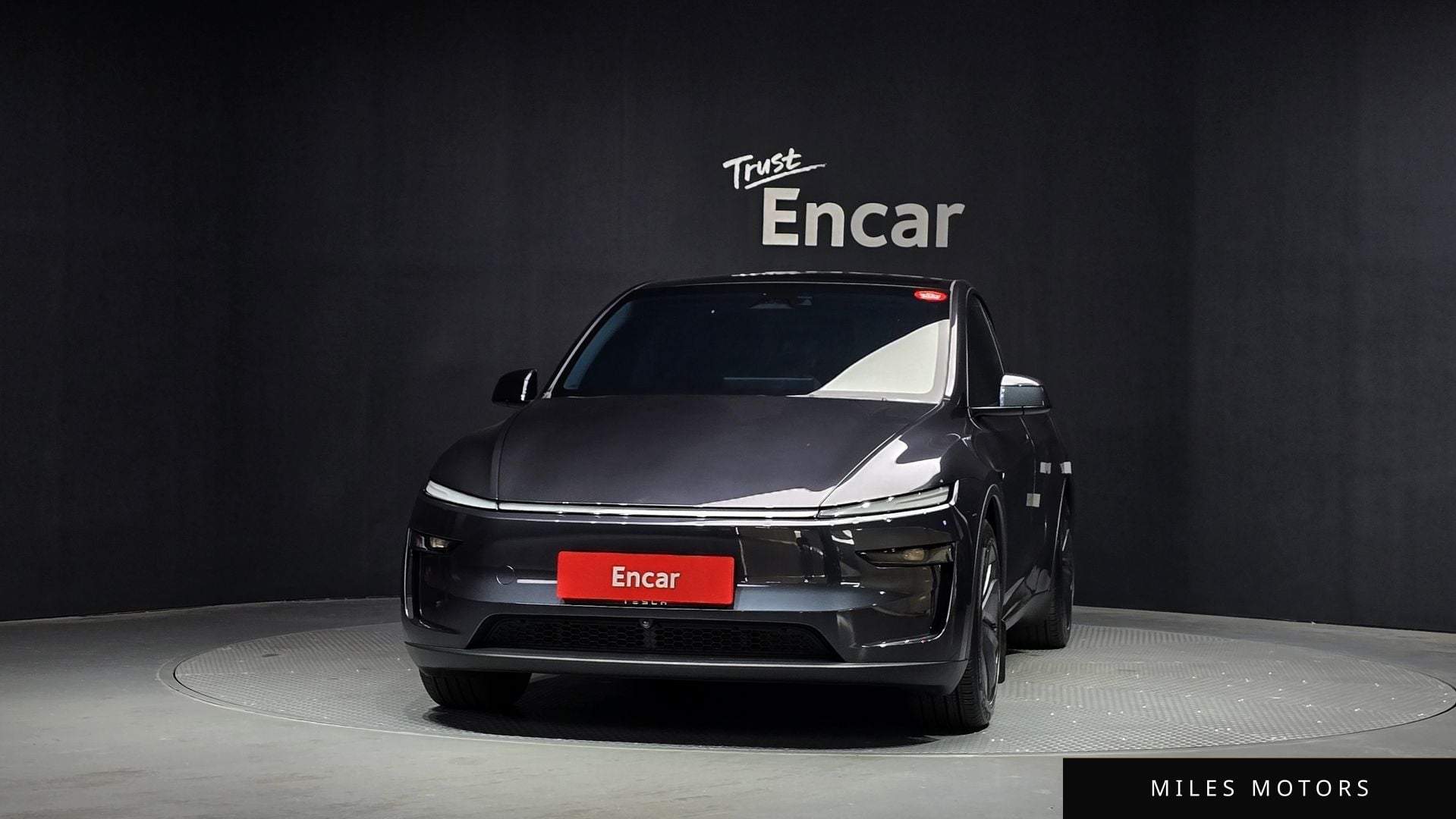 Tesla Model Y 2025 — миниатюра 3