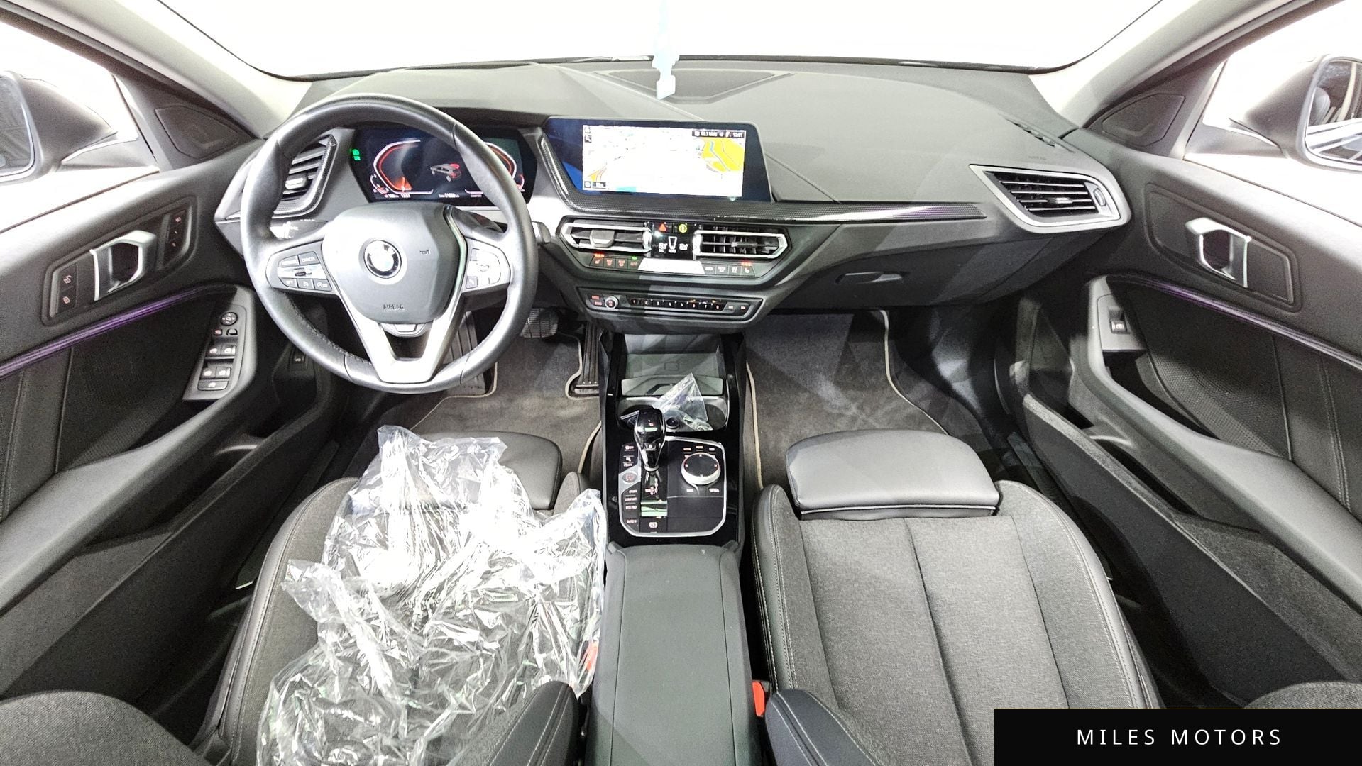 BMW 1 Series (F40) 2023 — миниатюра 10