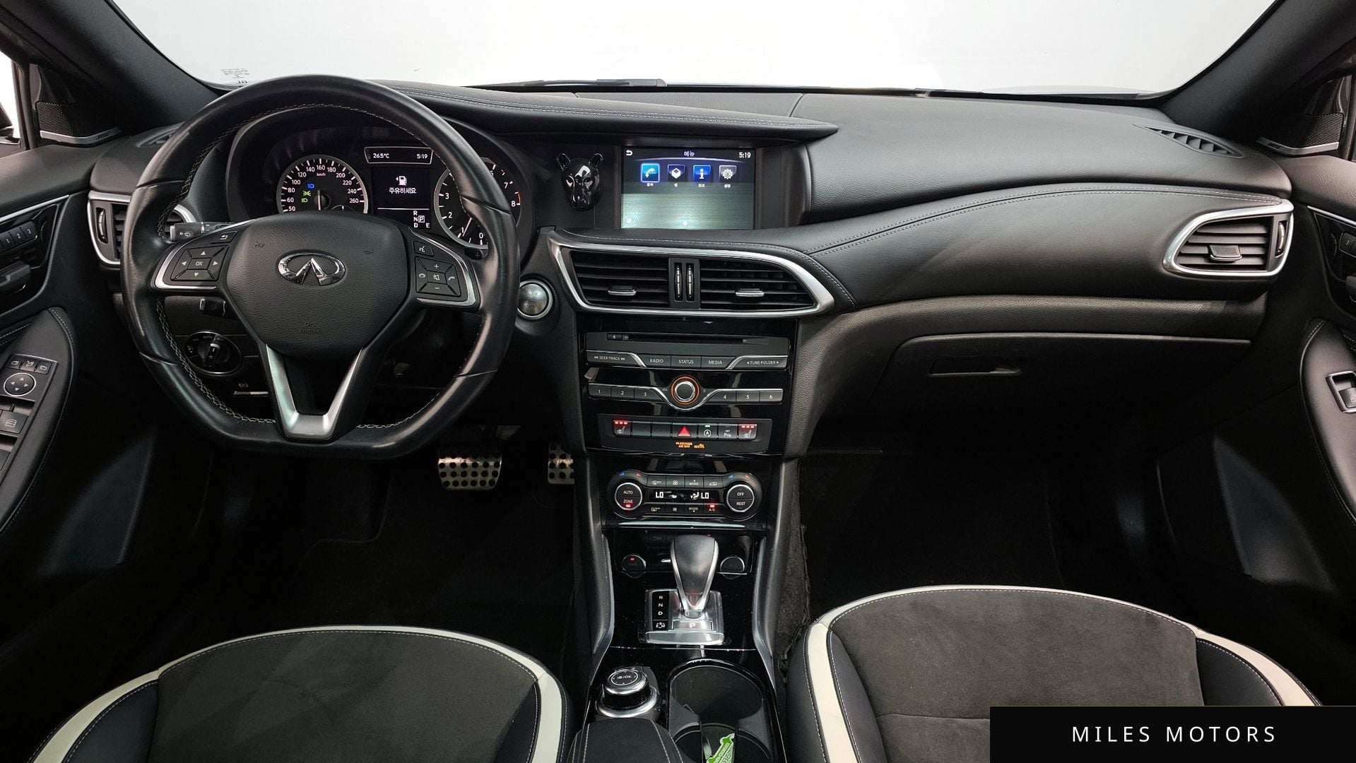 Infiniti Q30 2017 — миниатюра 7